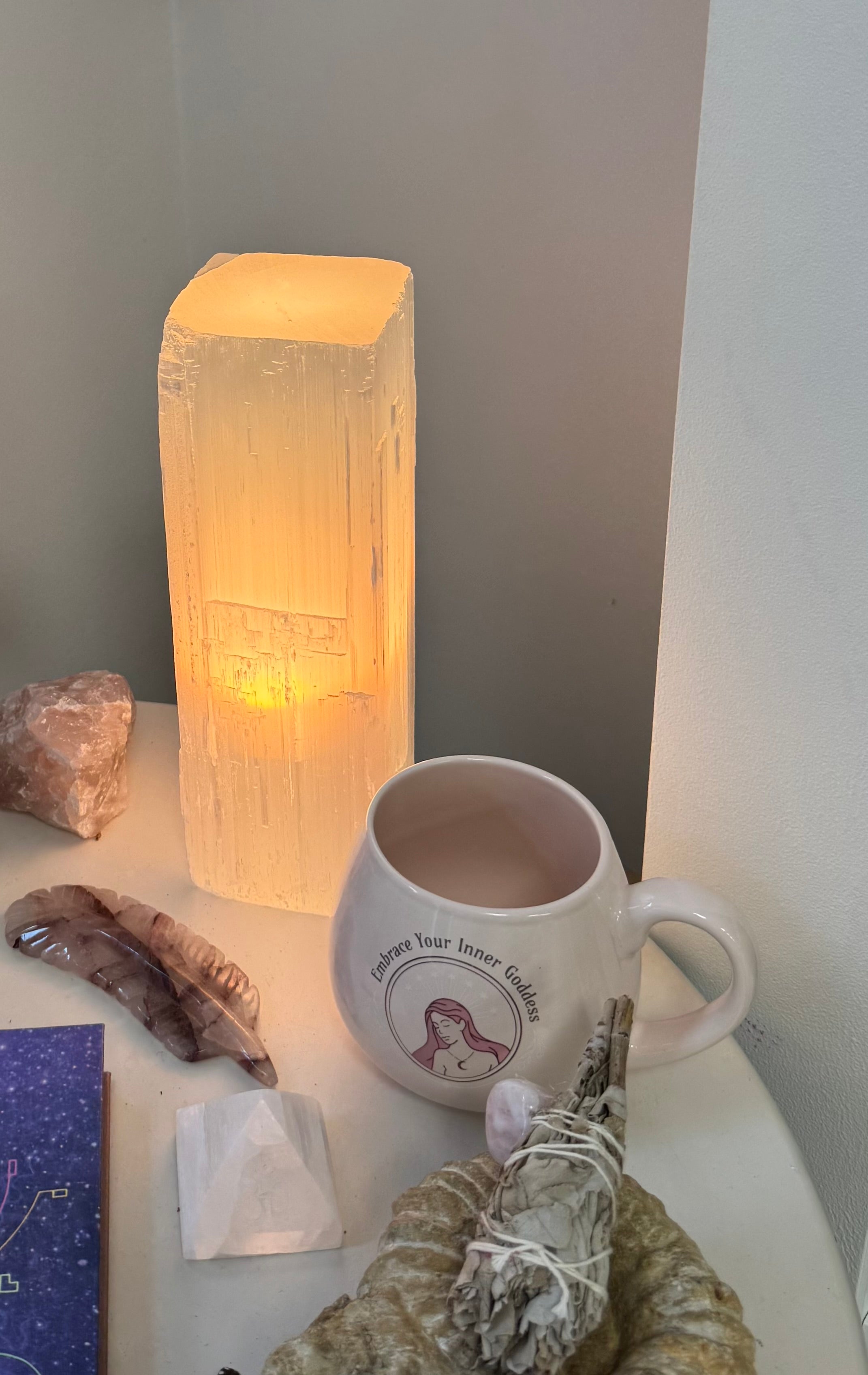 Firkantet Blok Selenit Lampe - RENSENDE, OPLADENDE & HEALENDE ☾ 25 cm.