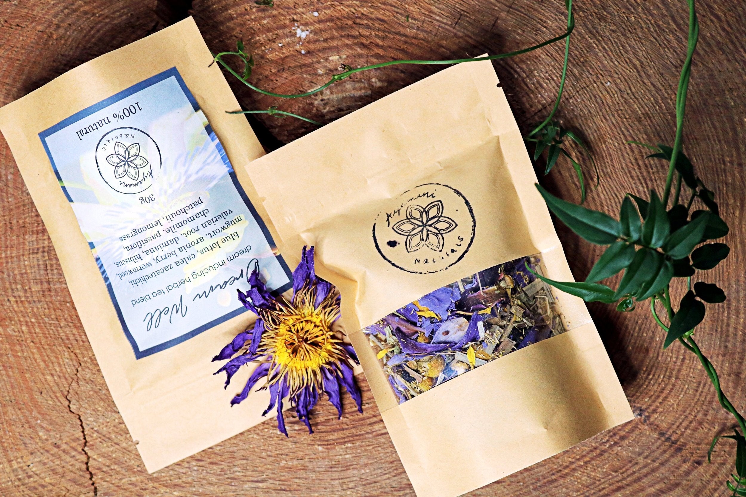 Månesøster Krystaller Horsens - DREAM WELL | LUCID DREAMING TEA ☽ Drømme Urtete Fra Ayamani Naturals ☽ 100 gram / MÅNESØSTER.DK / MAANESOESTER.DK