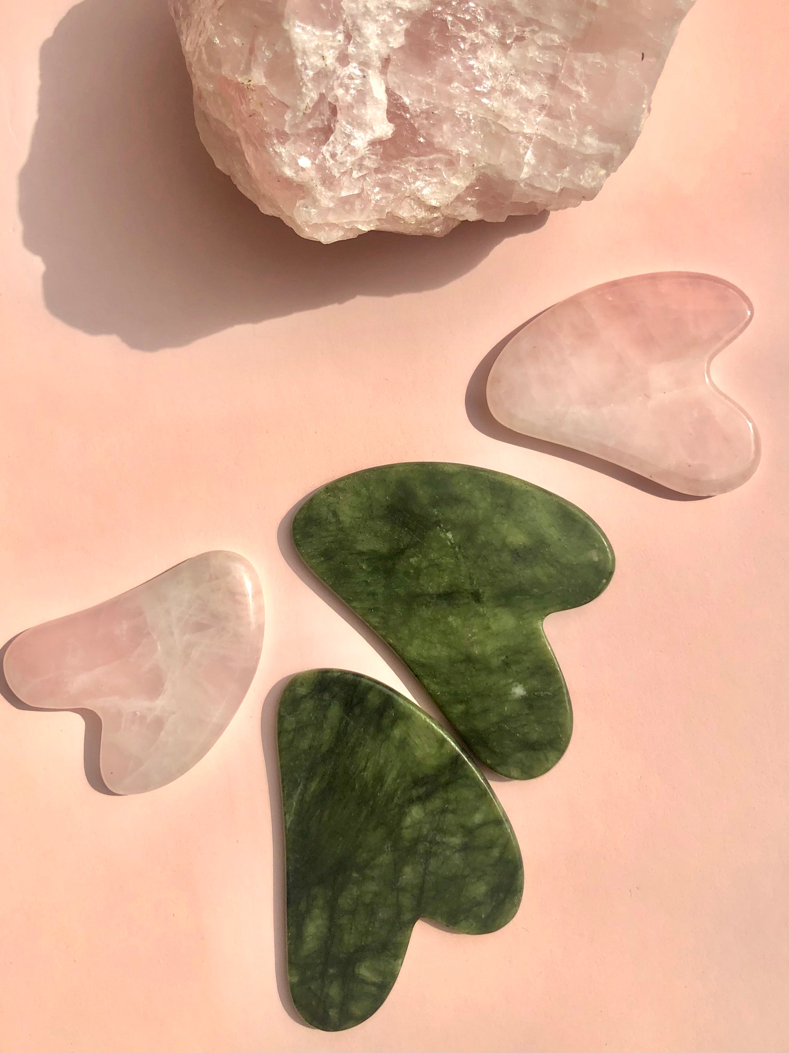 Månesøster Krystaller Rosenkvarts Gua Sha grøn Jade & Rosenkvarts