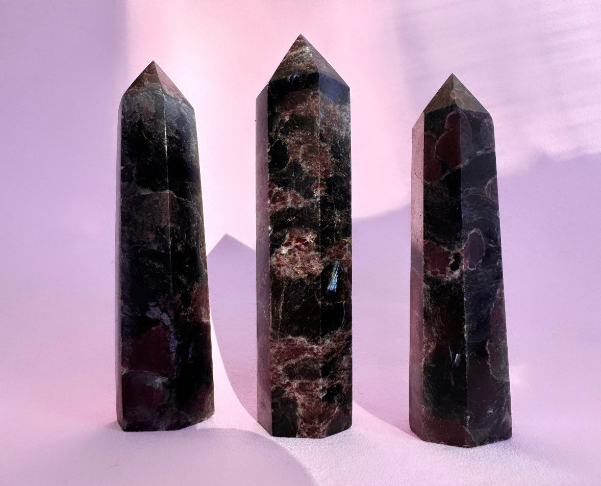 Granat Tårn ☾  “Kærlighed, Seksualitet & Kundalini ☾ (Nr. 4-6)