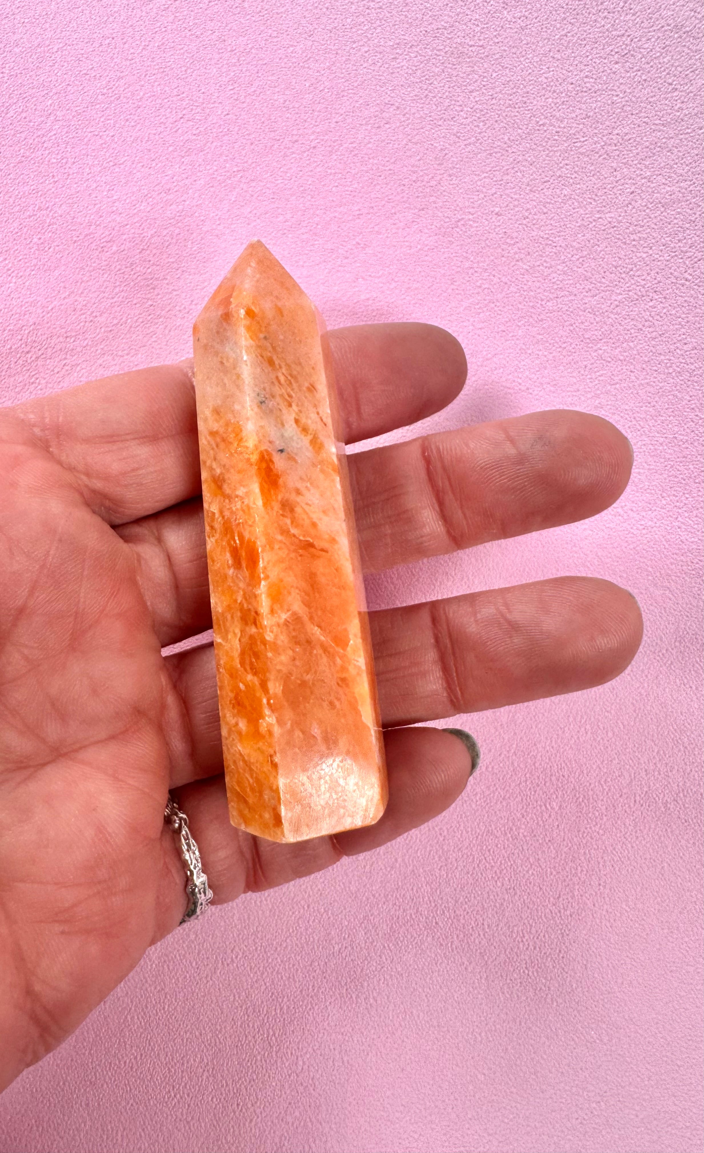 Solsten 𖤓 “LOVE, PEACE & HARMONY”𖤓 Overflod, Livsglæde, Energi, Lidenskab og Kreativitet. - 49 gram / 7,5 cm