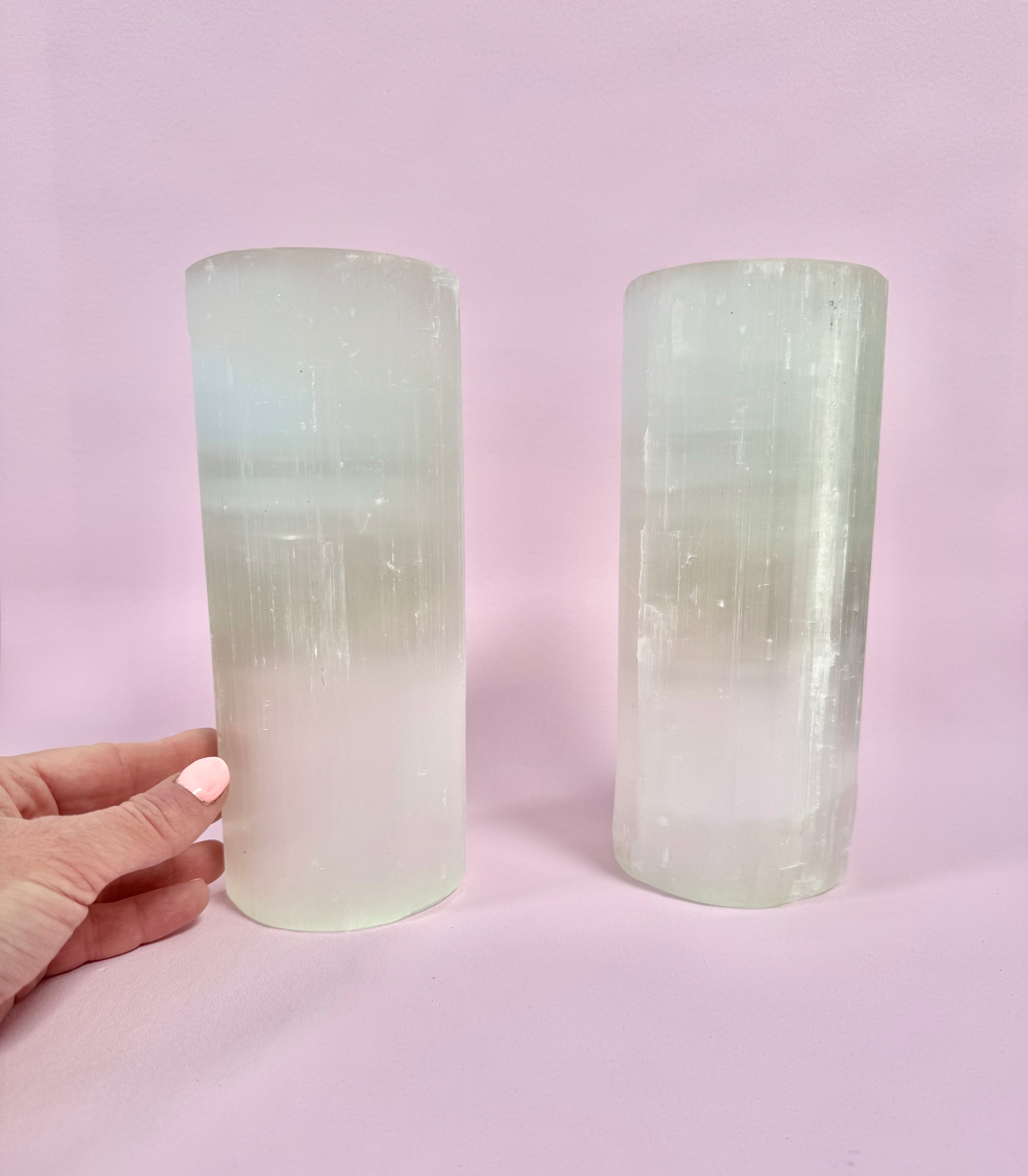 Rund Cylinder Selenit Lampe - RENSENDE, OPLADENDE & HEALENDE ☾ 20 cm. / MAANESOESTER.DK / MÅNESØSTER.DK