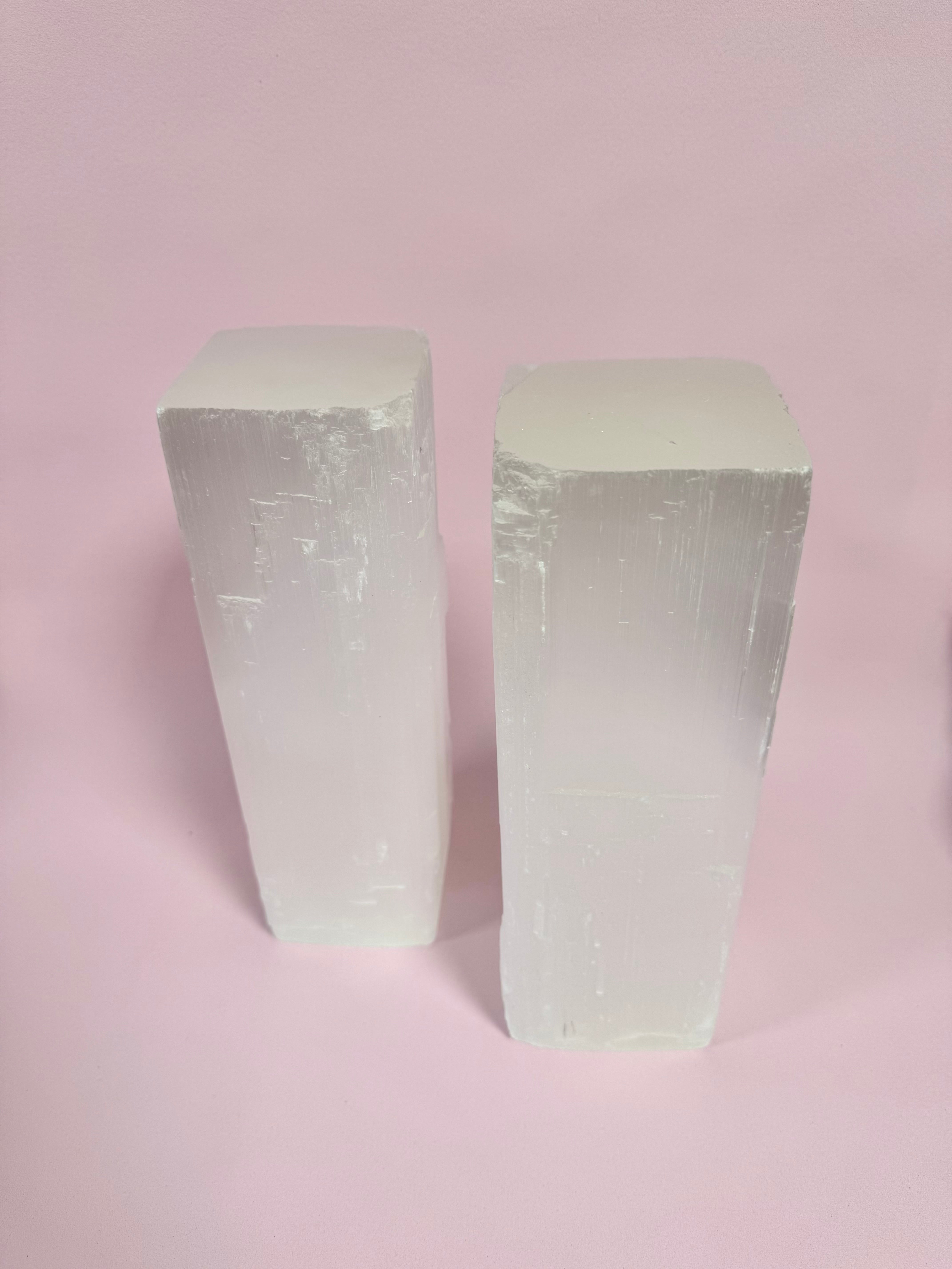 Firkantet Blok Selenit Lampe - RENSENDE, OPLADENDE & HEALENDE ☾ 25 cm. / MAANESOESTER.DK / MÅNESØSTER.DK