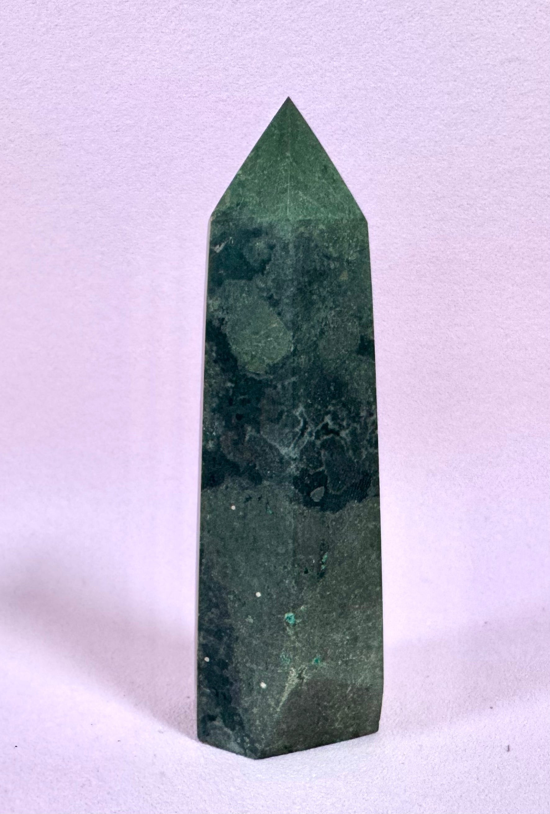 Shattuckit Chrysocolla Tårn 𓂀 Selvbevidsthed & indre balance 𓂀 Healer hjertesorg & øger evnen til at elske 𓂀 Nr.17