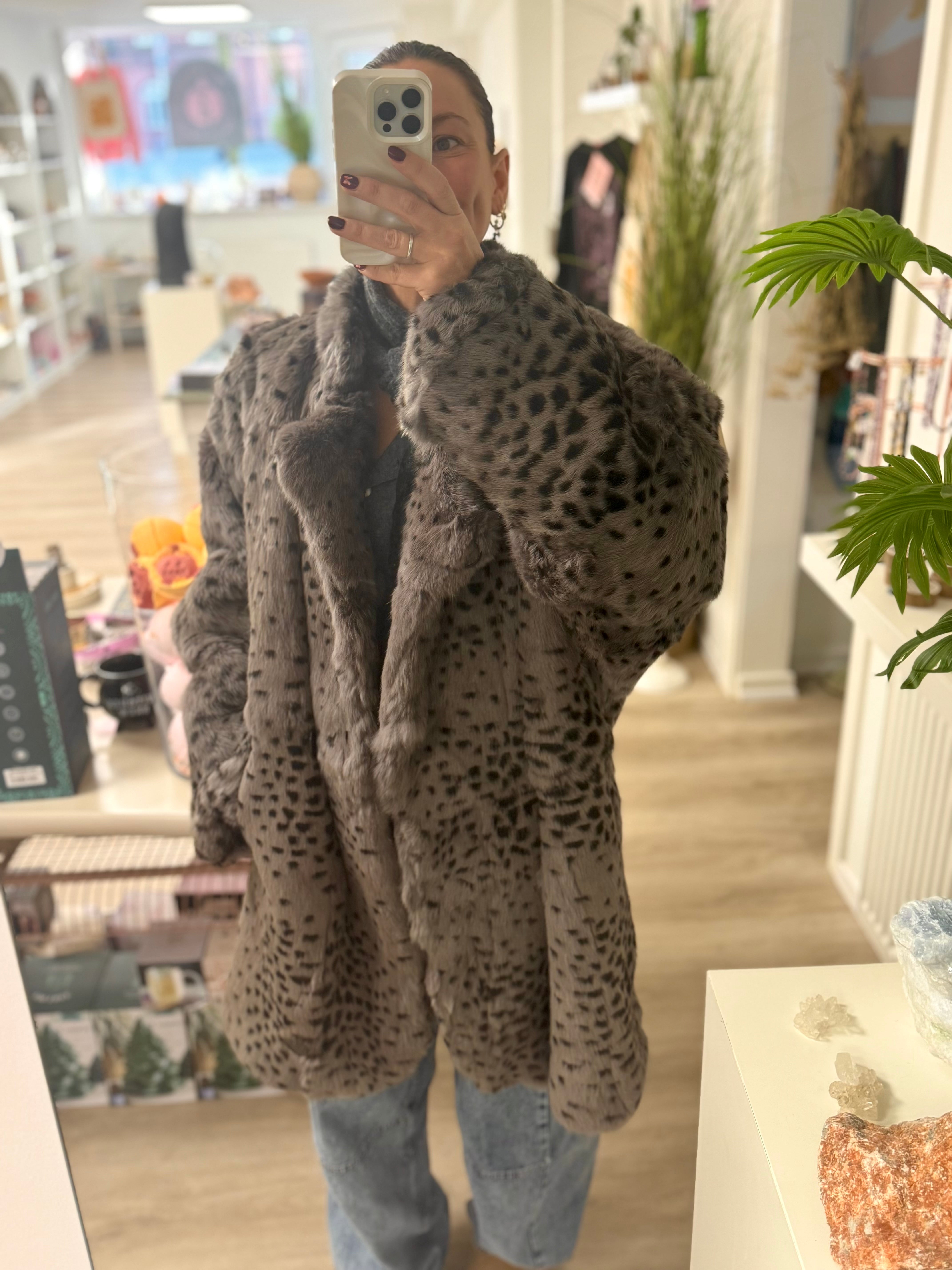 Pre-loved pels frakke str. 40