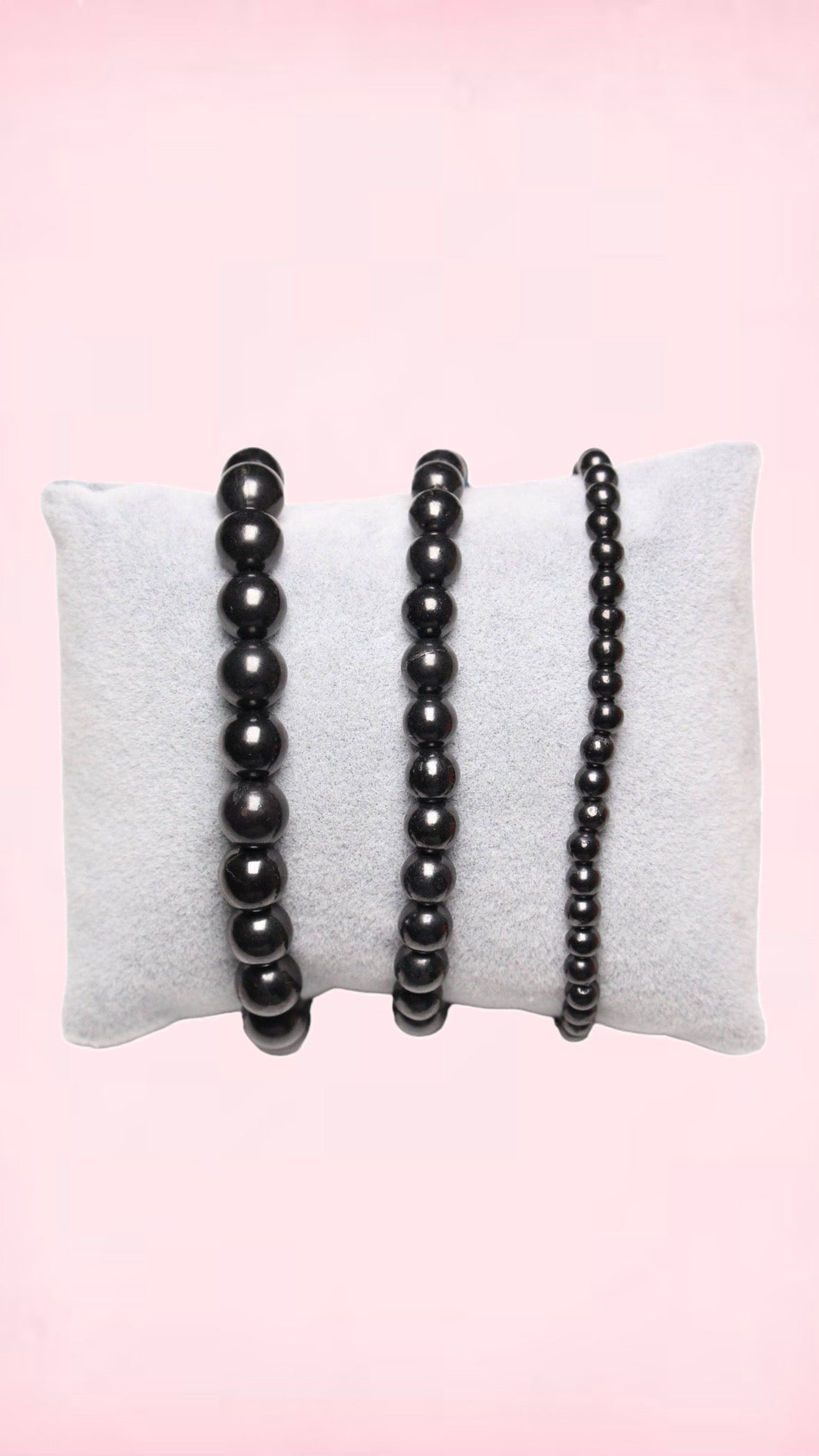 Shungit Armbånd ☽ EN MAGISK VIDUNDERSTEN ☾ 4 & 6 mm.