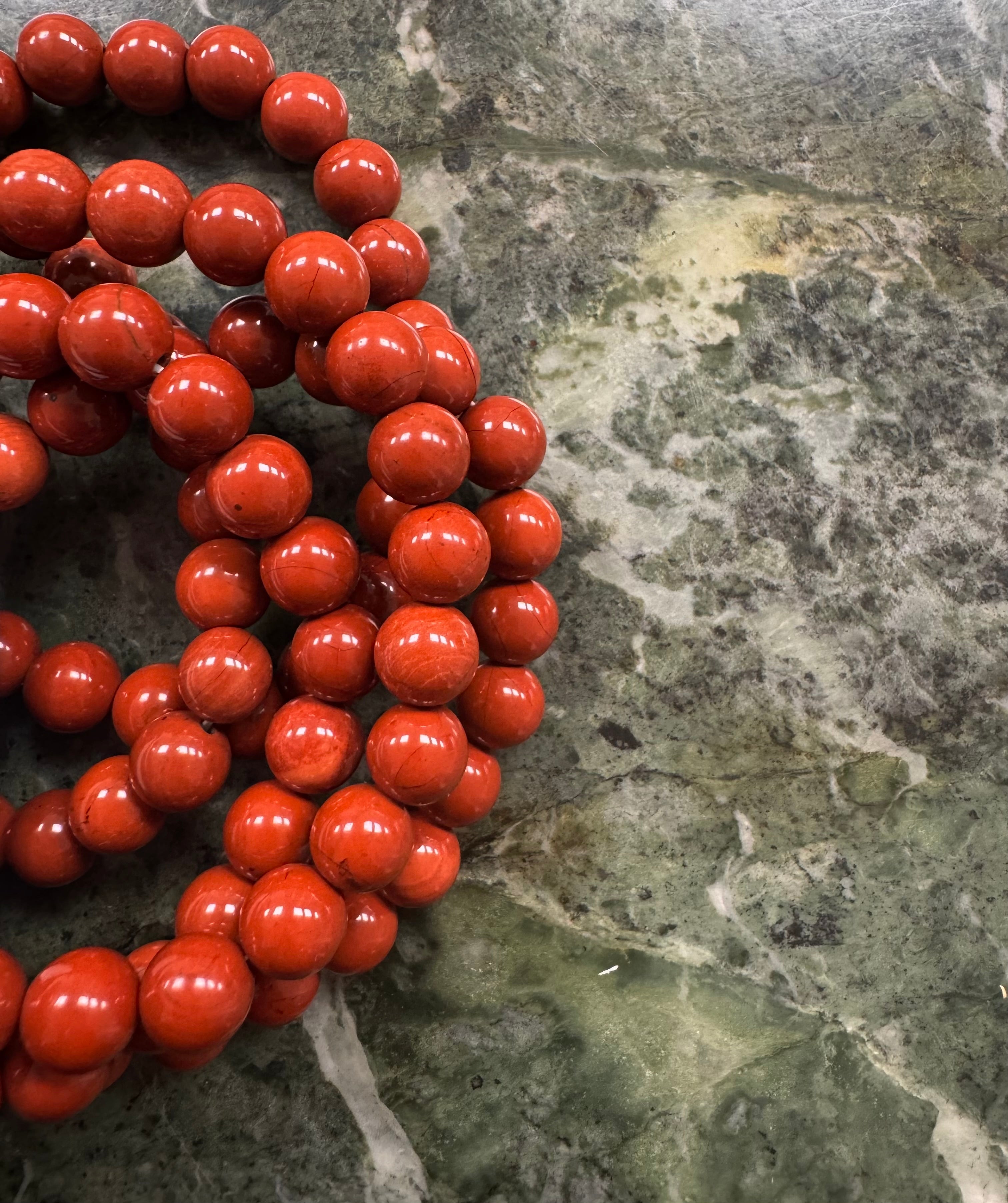 Rød Jaspis Armbånd (8mm perler)♀️ En Lidenskabelig Powersten Specielt Til Kvinder ♀️