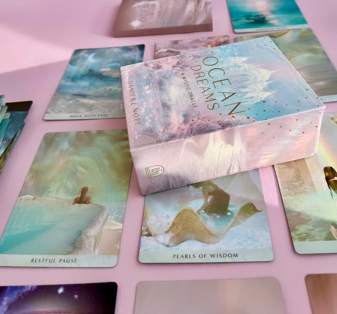 Månesøster Krystaller Ocean Dreams Orakel Kort - Luksuriøse kort med en turkis, glitrende ryg - Danielle Noel - https://maanesoester.dk www.månesøster.dk
