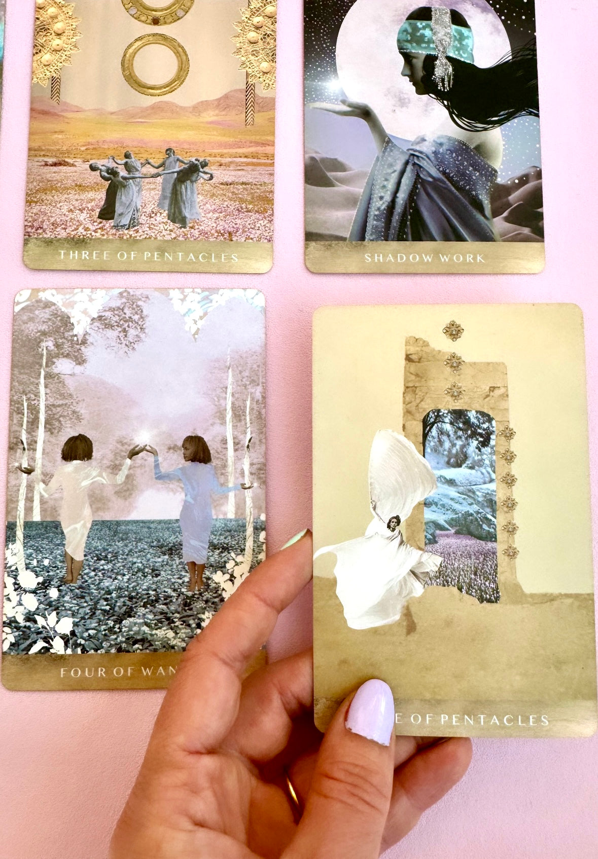Månesøster Krystaller - MOONCHILD TAROT - Kærligt illustreret af kunstneren Danielle Noel