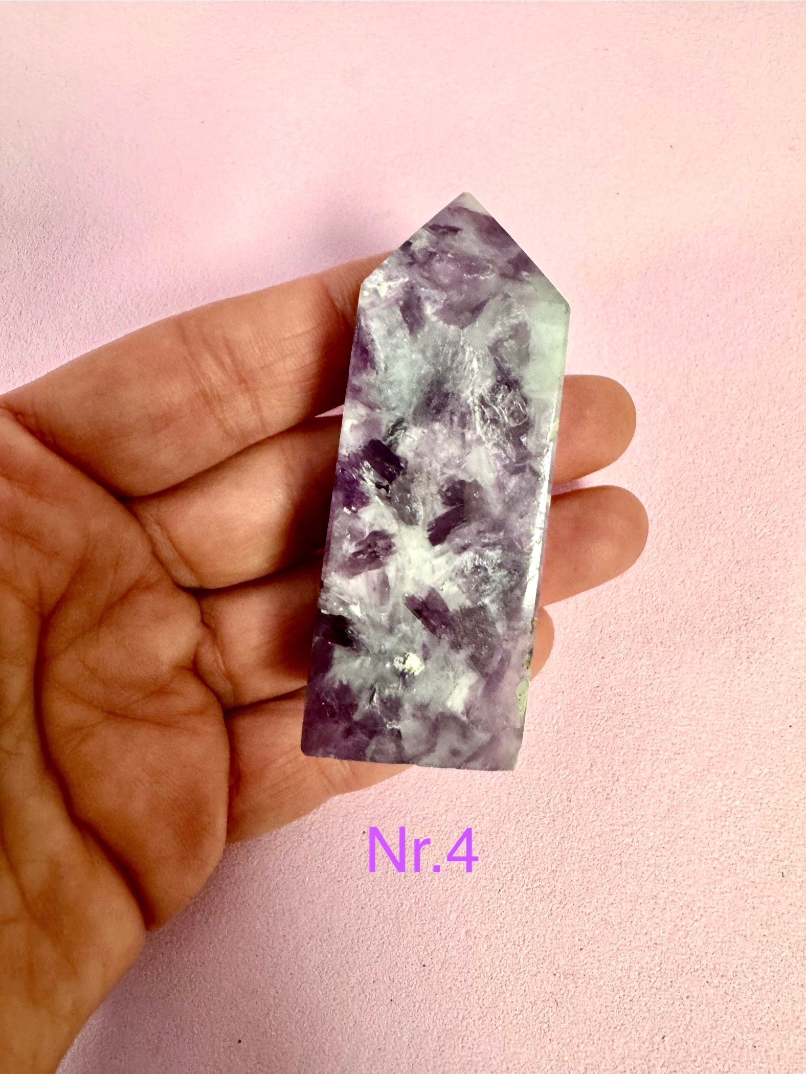Mica Lepidolit Tårn ☾ Ro, Tryghed, Held, Glæde, Selvkærlighed, Selvaccept, Balance, Selvbevidsthed, Tålmodighed, Ærlighed ☾ Nr.1-5