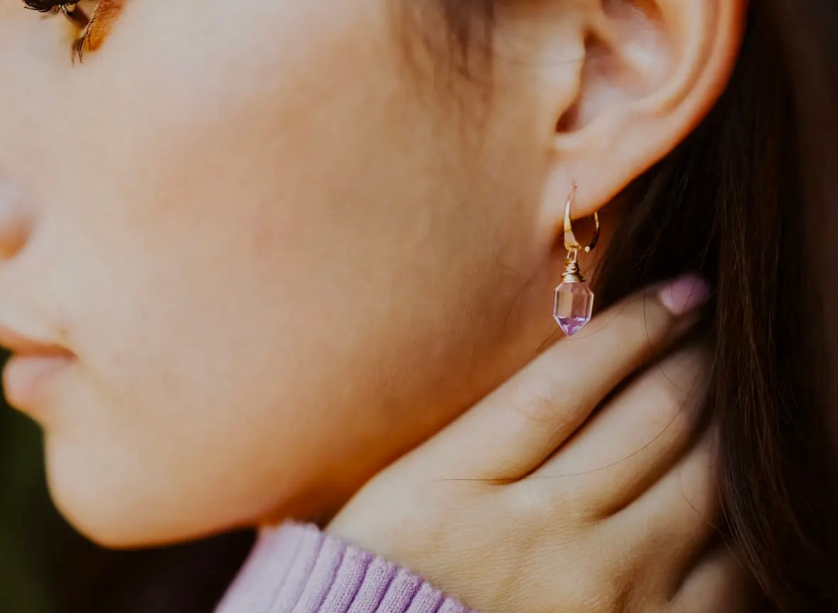 PIKE DANGLE HUGS - PINK ametyst & 14K guldfyld