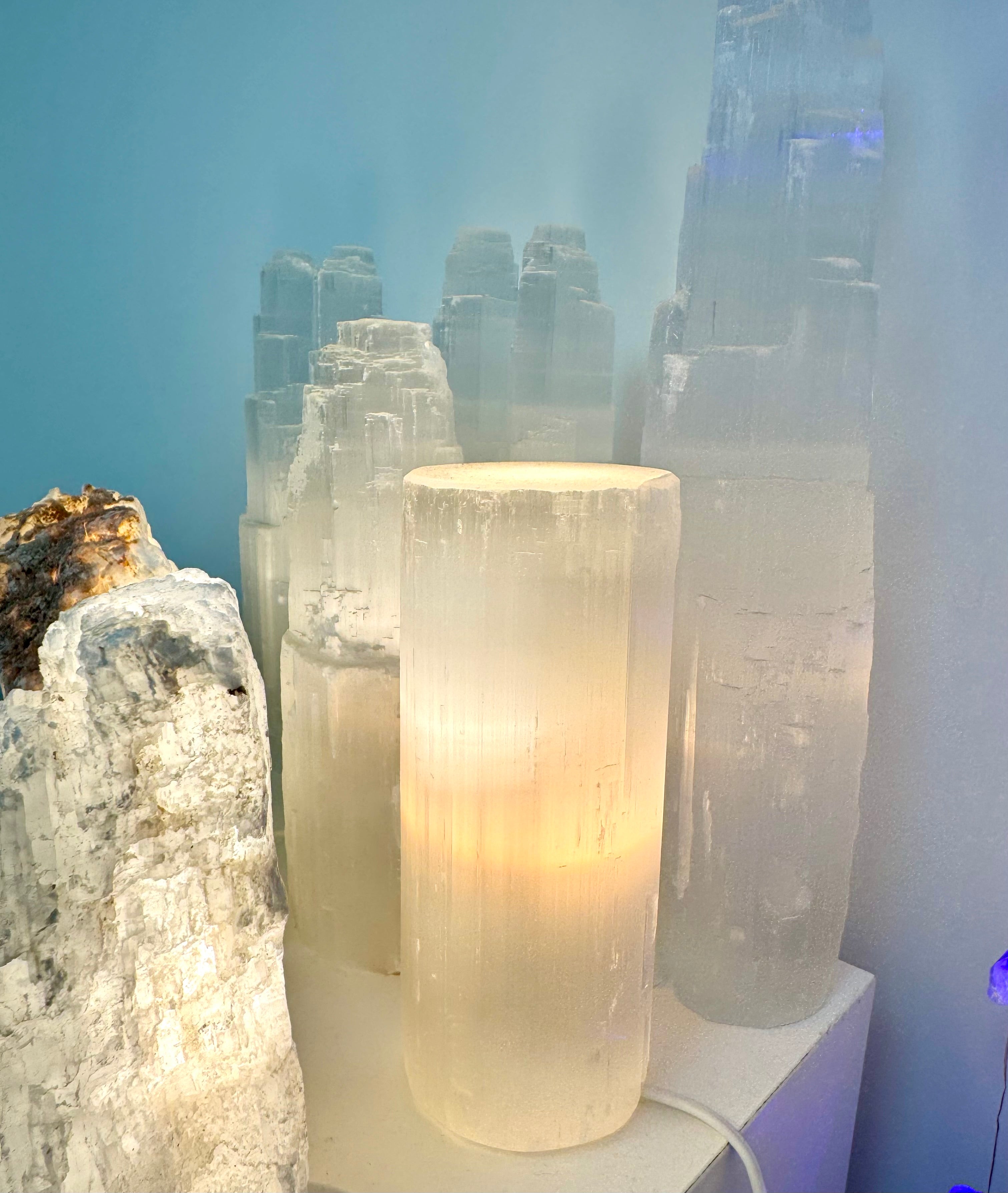 Rund Cylinder Selenit Lampe - RENSENDE, OPLADENDE & HEALENDE ☾ 20 cm.