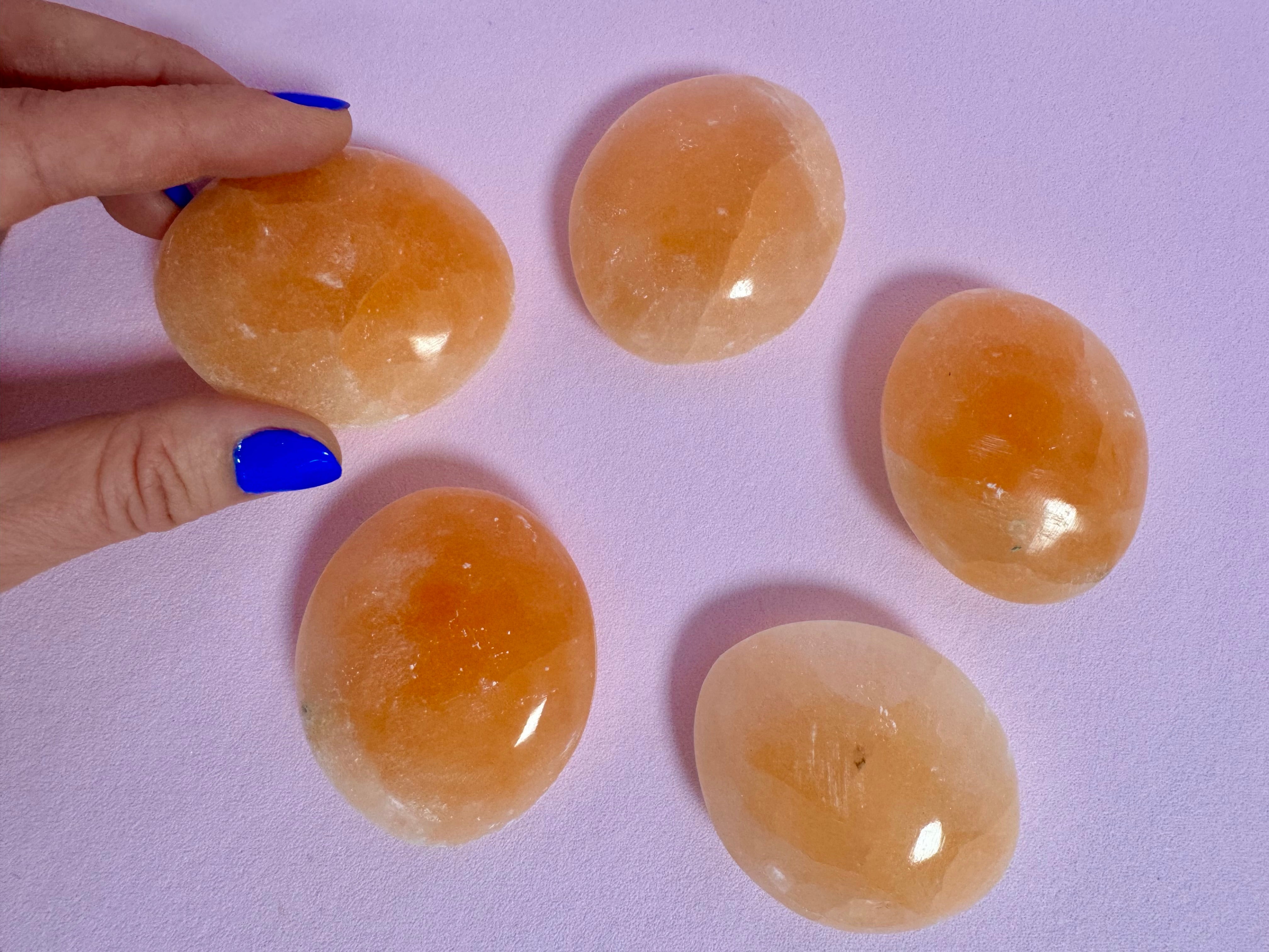 Orange Selenit Ellipse Palmstone - RENS, OPLAD & HEAL ☾ /MAANESOESTER.DK / MÅNESØSTER.DK