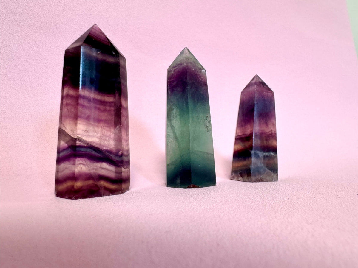 Regnbue Fluorit Tårn ☾ Koncentration, Grounding & Balance ☾