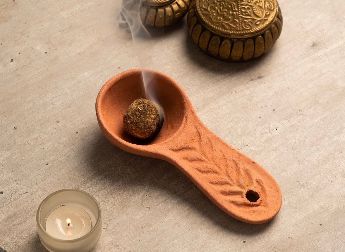 Bombita herbal reborn - Æske med 4 Håndlavet Røgelses Smudge Kugler fra Sagrada Madre