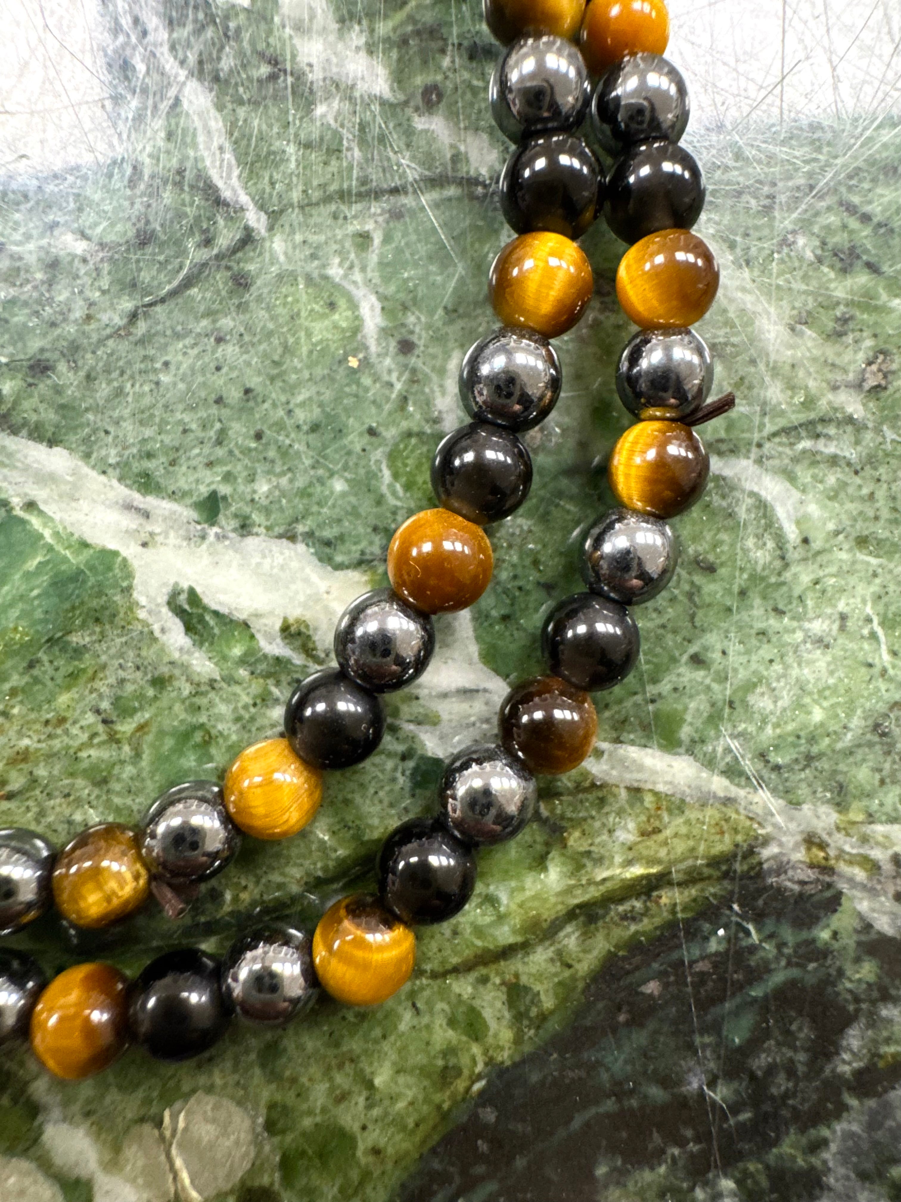 Tripple beskyttelses armbånd med Tigerøje, Hematit & Sort Obsidian - (4 mm.)