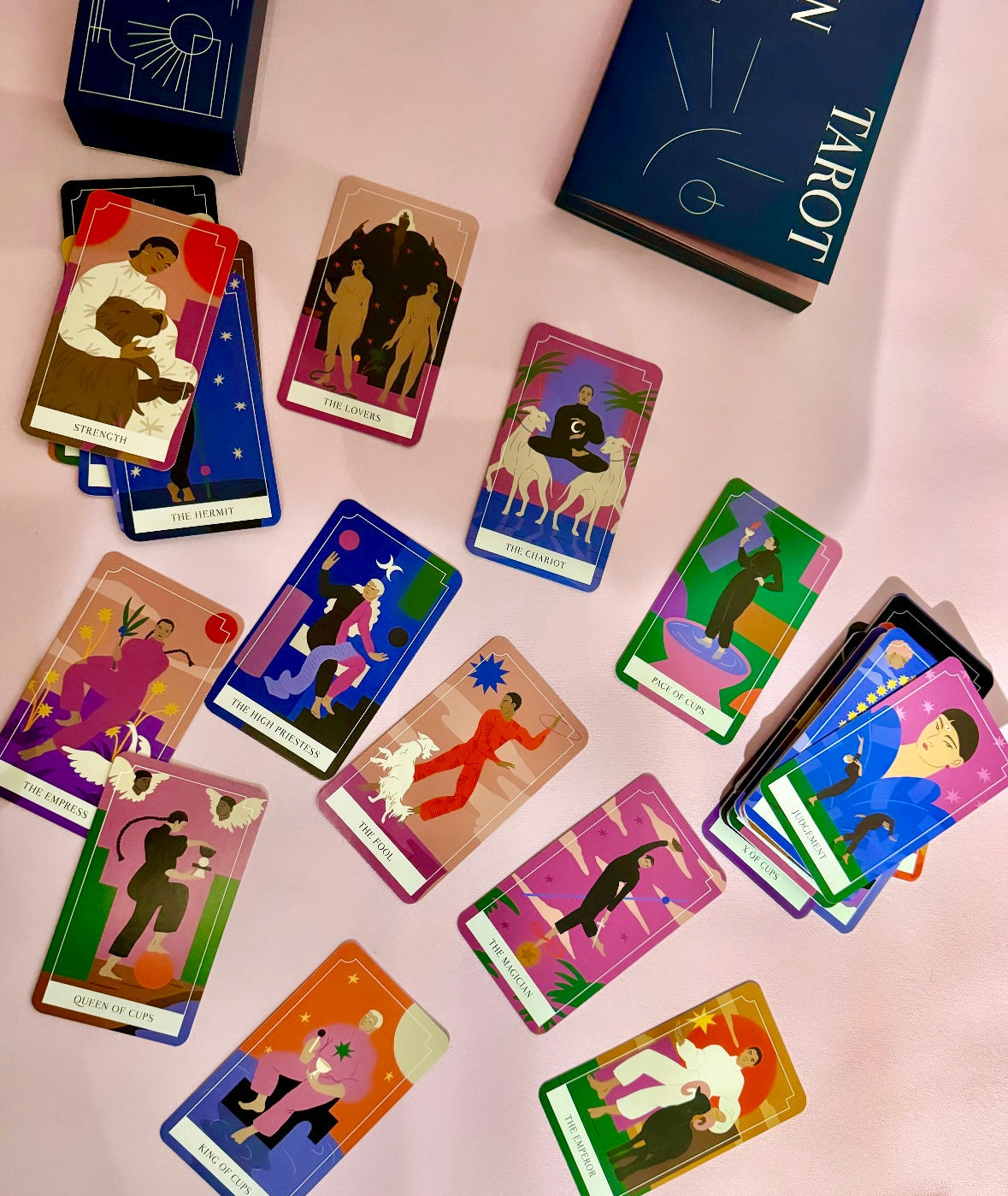 Månesøster Krystaller - Tarotkort - Neo Tarot - A Fresh Approach to Self-Care, Healing & Empowerment - Tarot & Guidebook af Jerico Mandybur