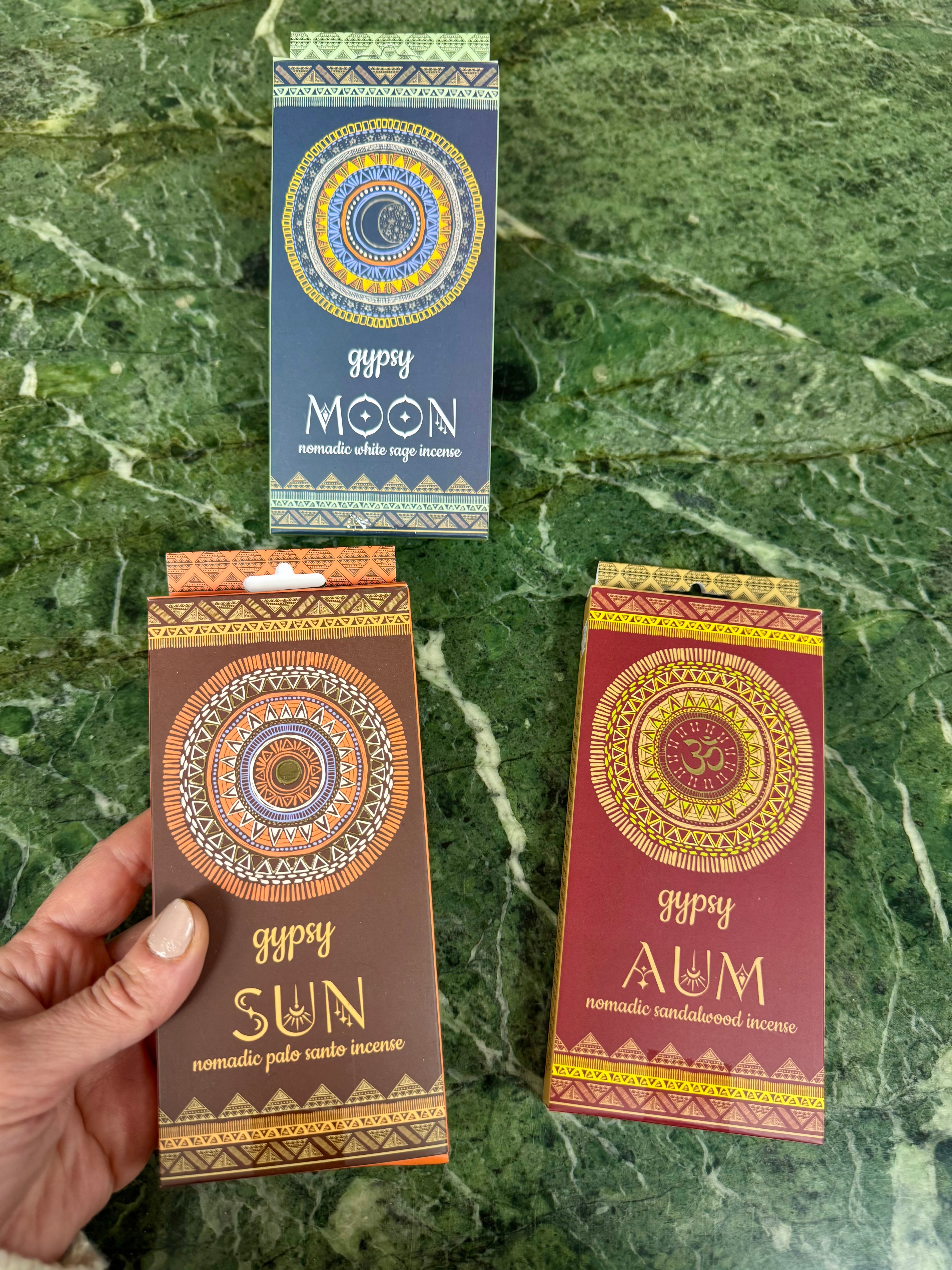 Månesøster Krystaller Horsens - Gypsy Nomadic Røgelse - Aum - Sandalwood - MÅNESØSTER.DK / MAANESOESTER.DK