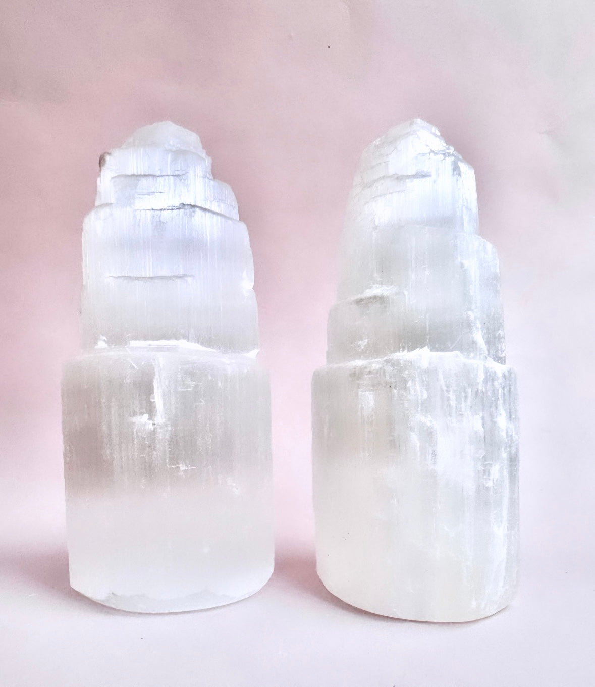 Månesøster Krystaller - Månesøster.dk - Selenit Bjerg ☾ RENS, OPLAD & HEAL ☾ ca. 10 cm