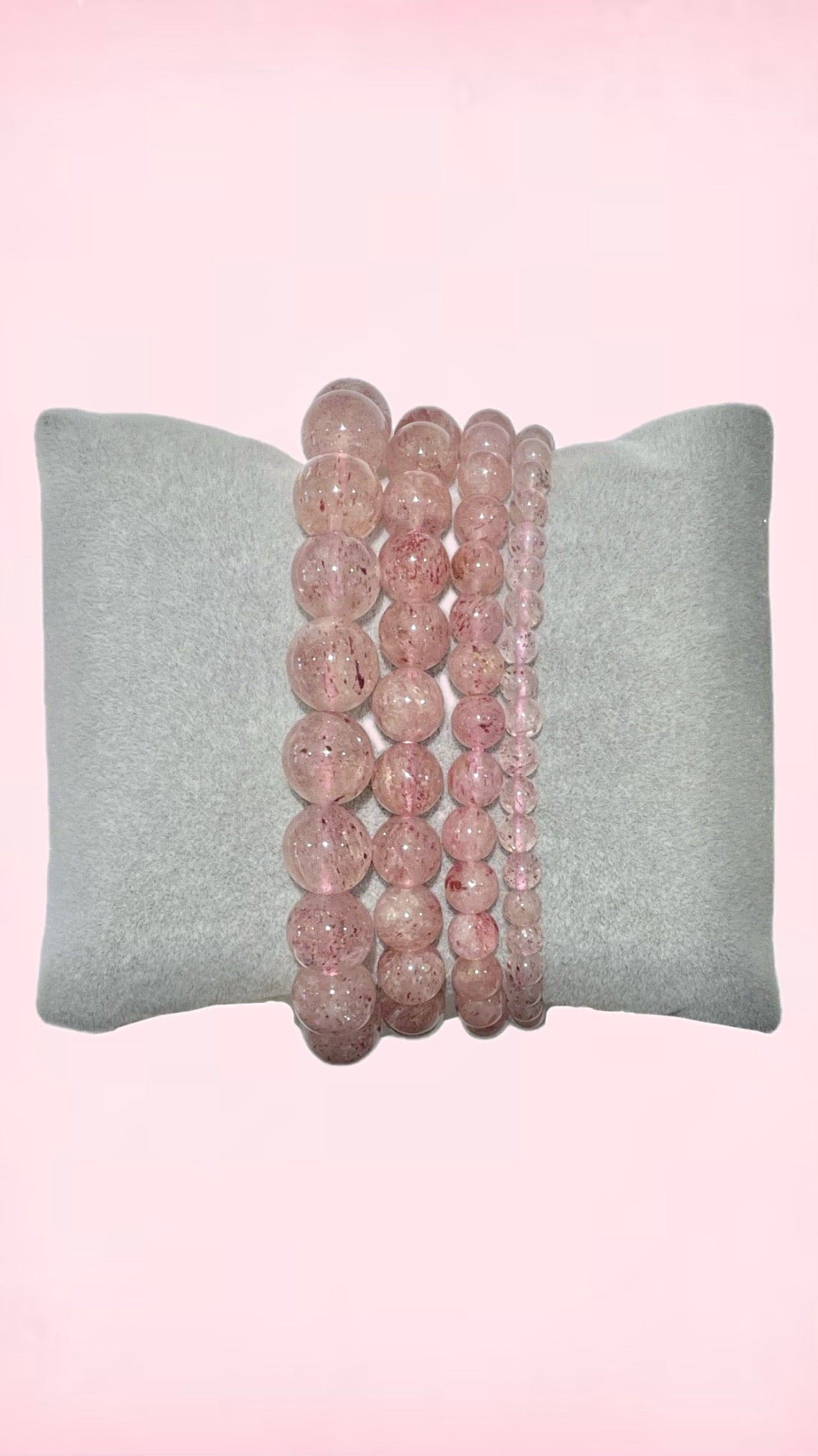 Jordbær Kvarts Armbånd ☾ Feminin power, positivitet, moderskab, kraftfuld kærligheds vibration & lidenskab ☾ (4 mm.)