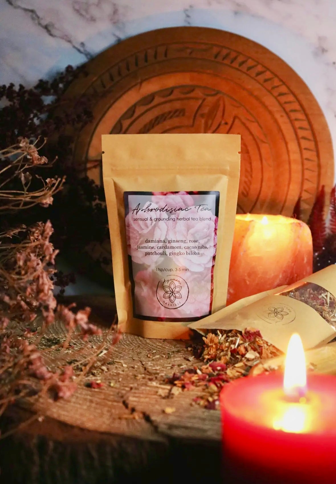 Månesøser Krystaller - Afrodisiakum-Te Med damiana, ginseng, kakao, rosé & kardemomme fra Ayamani ☽ 30 gram / MAANESOESTER.DK / MÅNESØSTER.DK