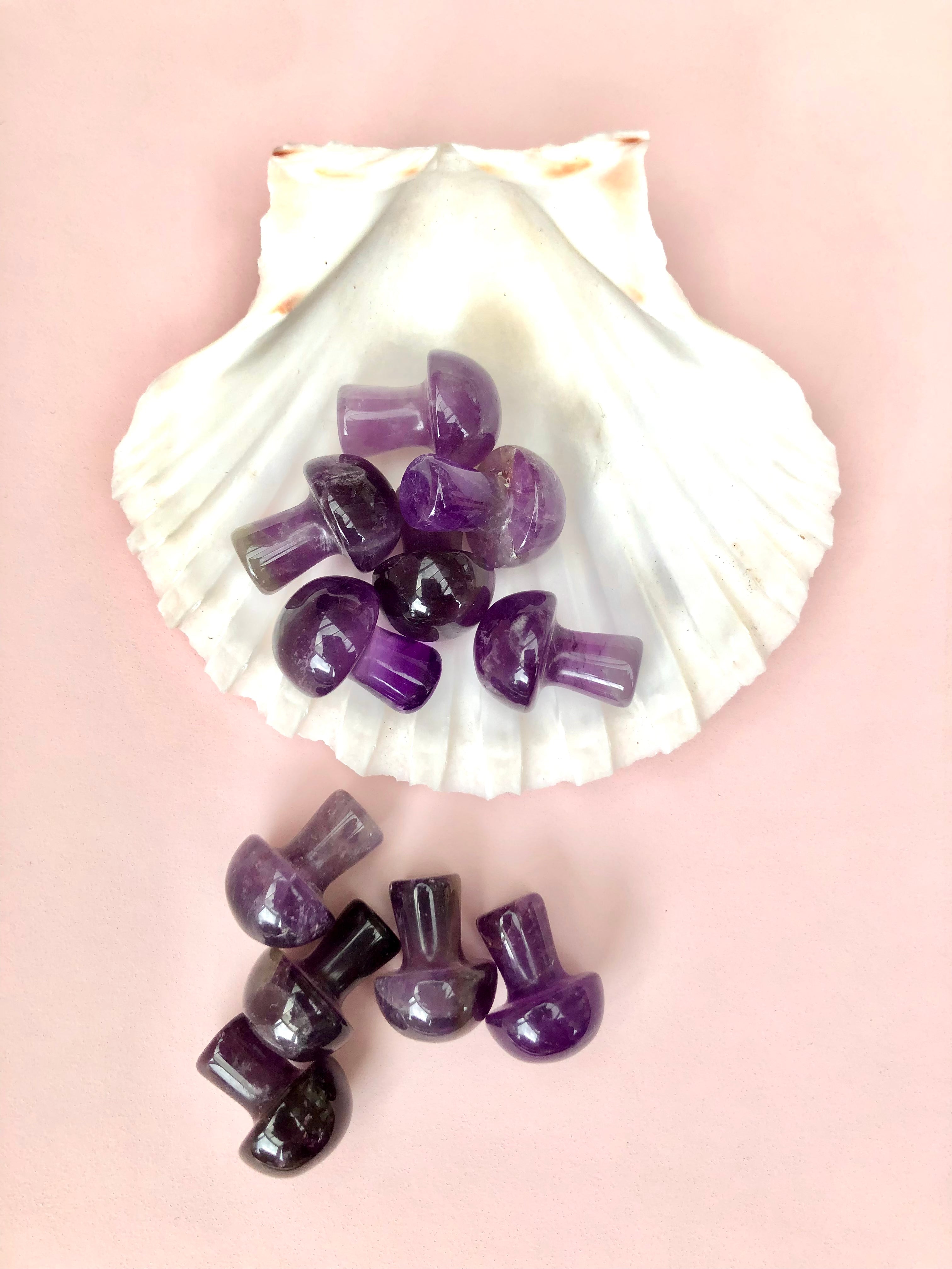 Ametyst Svamp ☾ RO, HEALING & SELVKÆRLIGHED ☾ 2 cm.