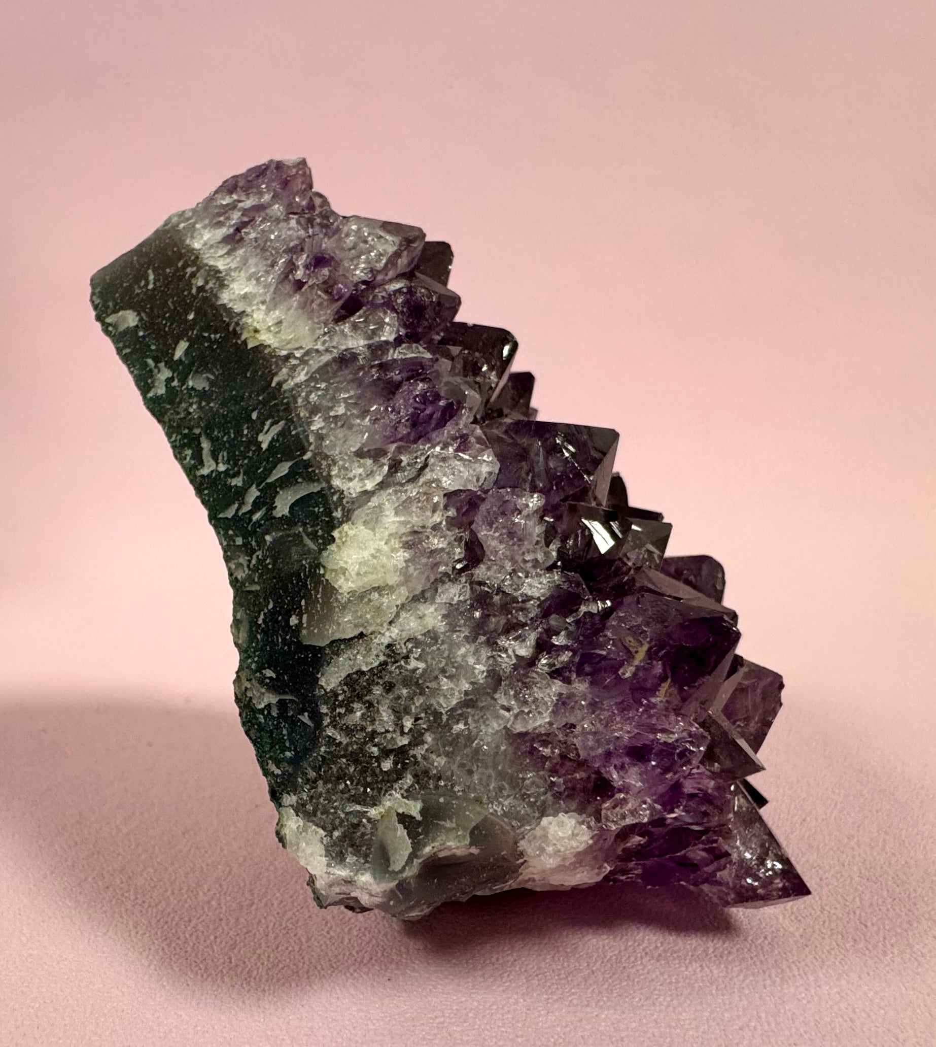 Ametyst rå klynge - RO, HEALING & SELVKÆRLIGHED 362 gram