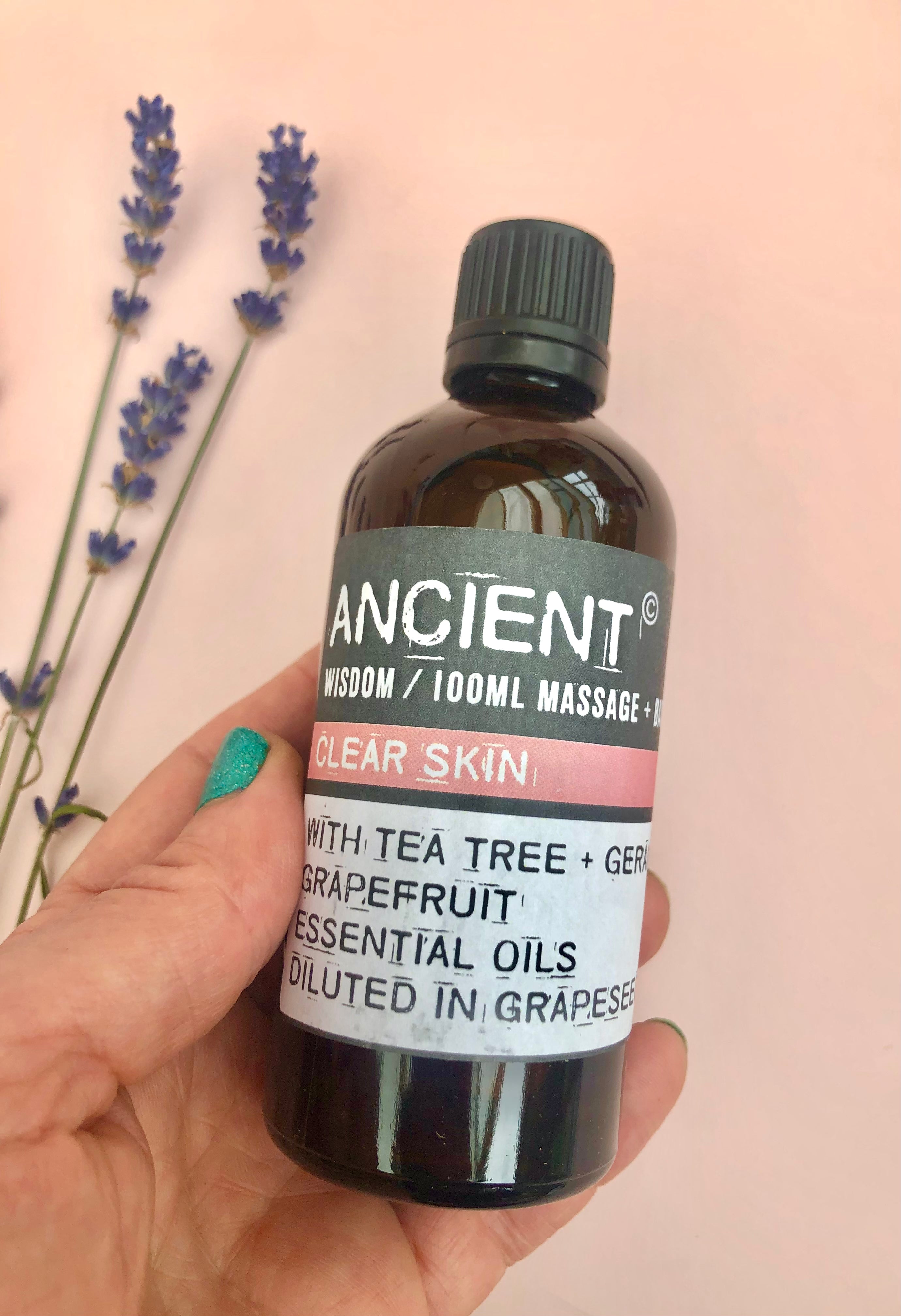 Clear Skin Massage Olie med Tea Tree, Grapefrugt og Geranium Æterisk Olie ☽ 100 ml. / MAANESOESTER.DK / MÅNESØSTER.DK