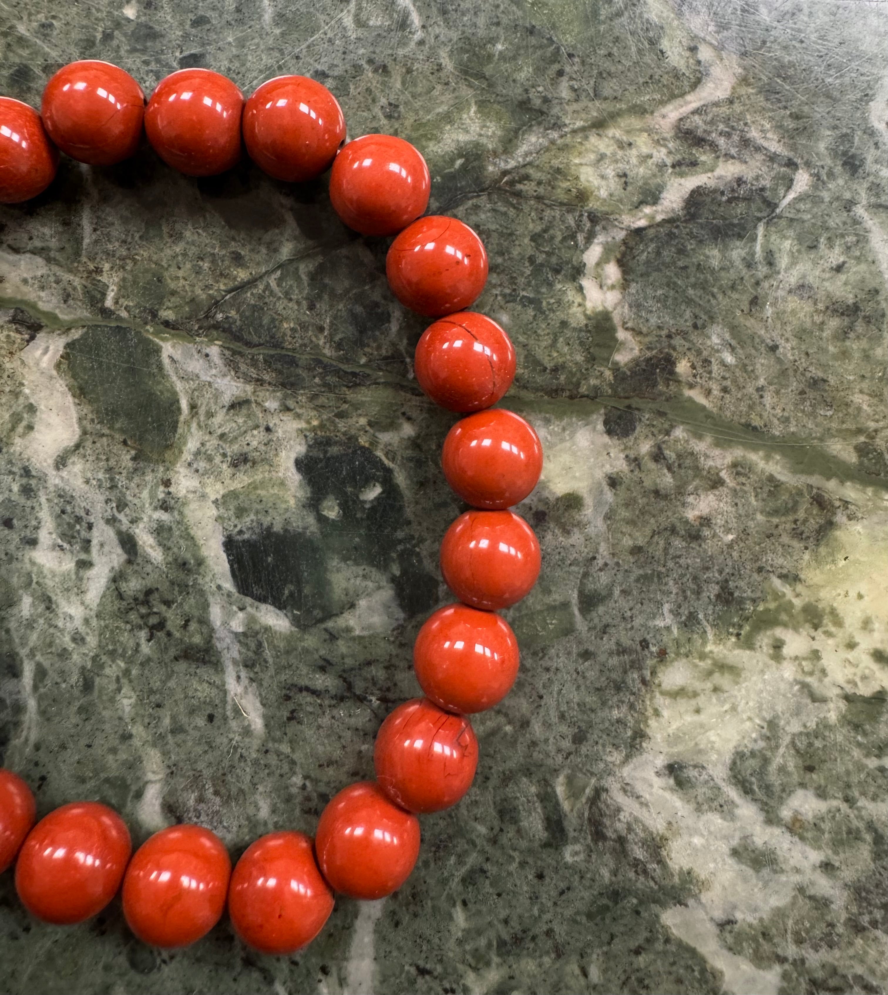 Rød Jaspis Armbånd ♀️ En Lidenskabelig Powersten Specielt Til Kvinder ♀️8mm