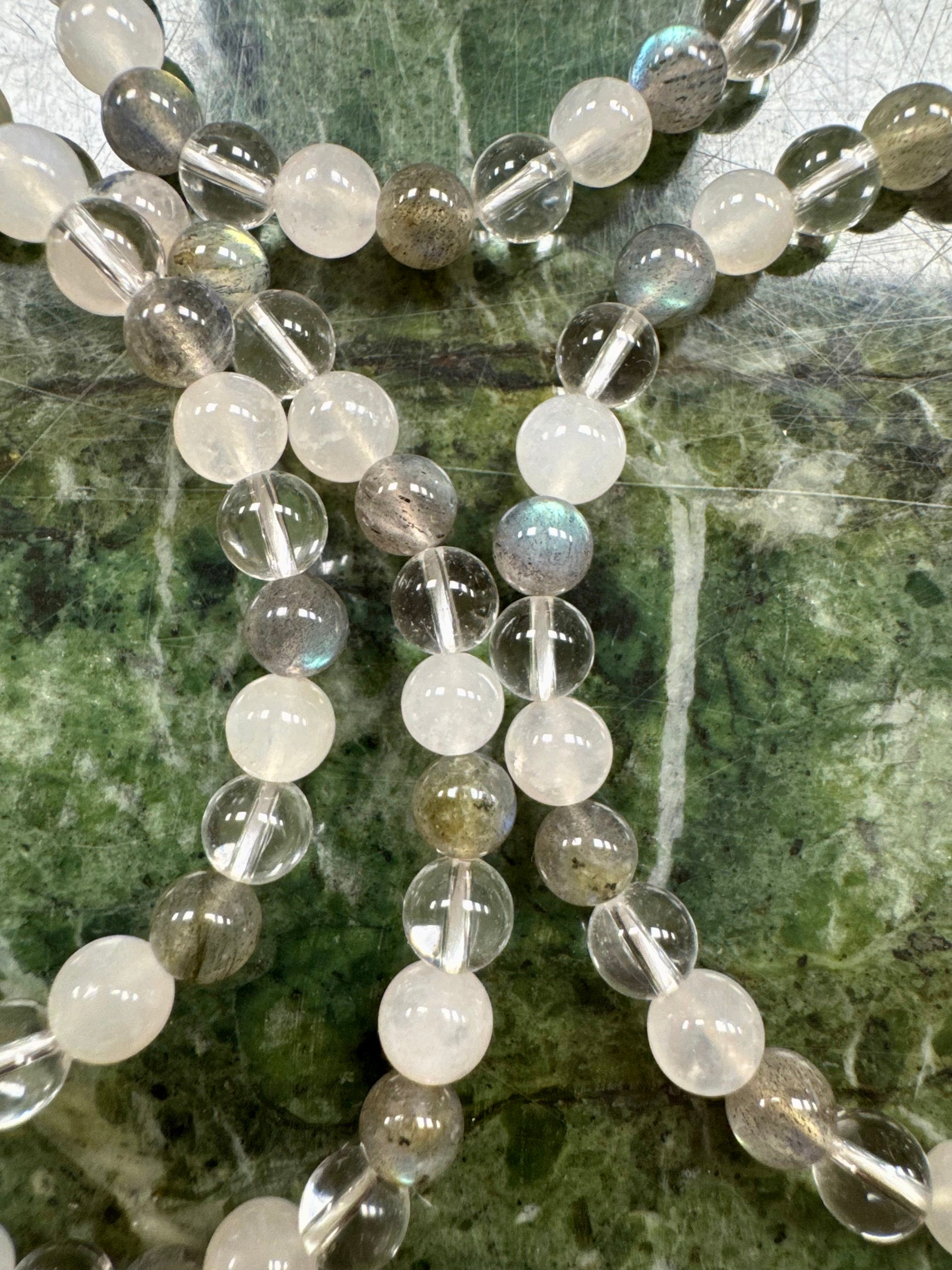 Spirituel Energi - Armbånd - med Månesten, Labradorit & Bjergkrystal ☾ (6mm.) / MAANESOESTER.DK / MÅNESØSTER.DK
