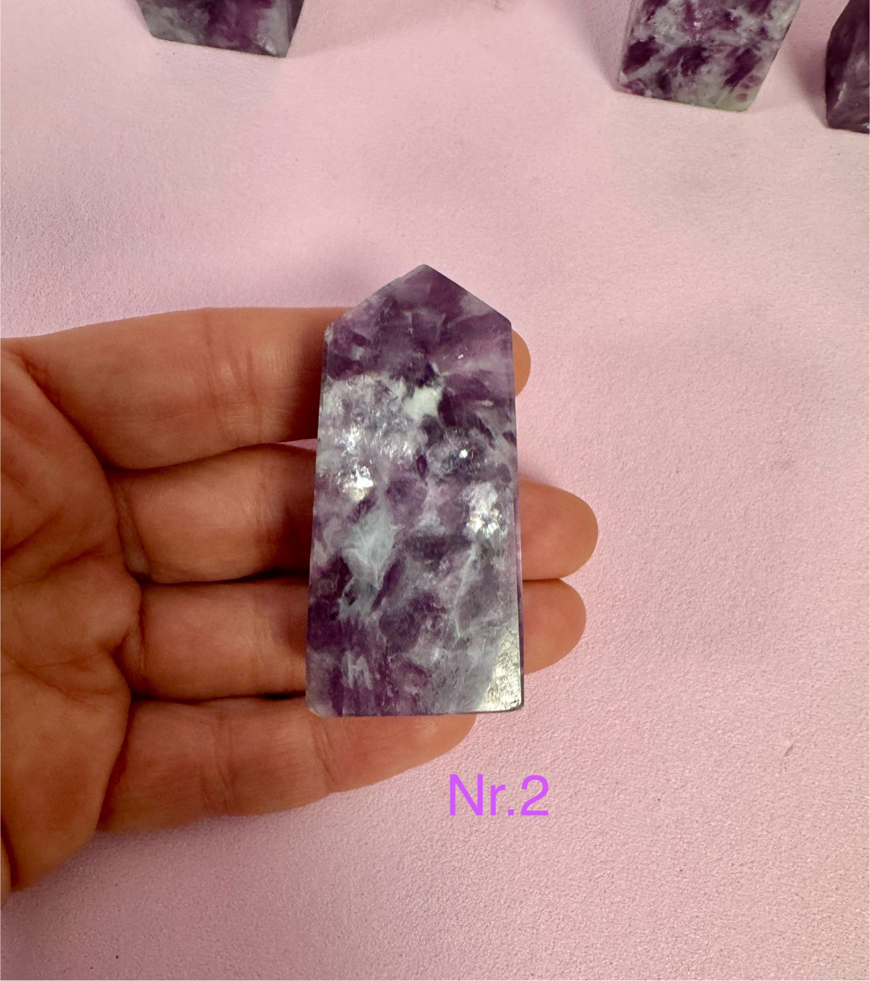 Mica Lepidolit Tårn ☾ Ro, Tryghed, Held, Glæde, Selvkærlighed, Selvaccept, Balance, Selvbevidsthed, Tålmodighed, Ærlighed ☾ Nr.1-5