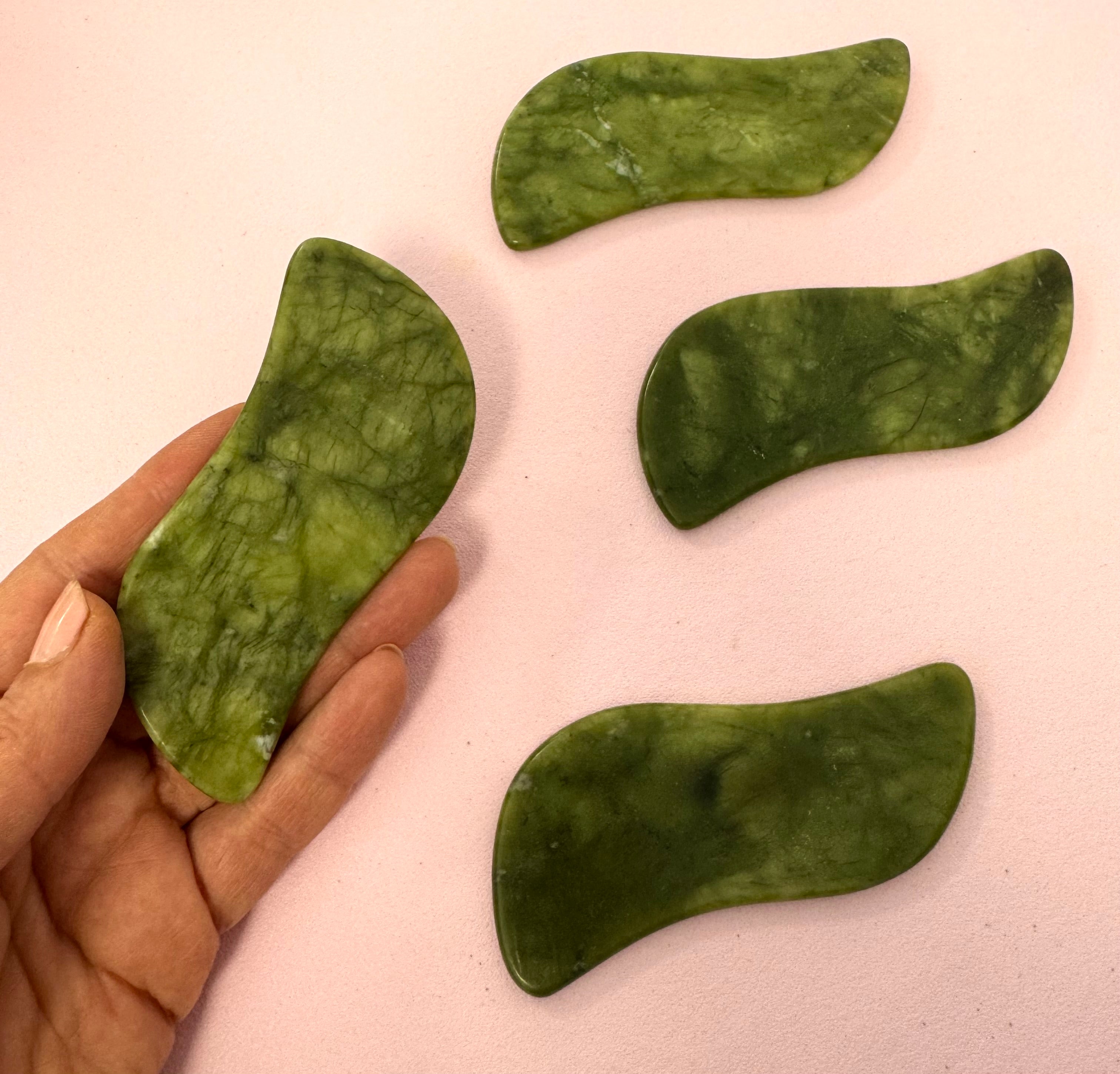 Gua sha - S SHAPED grøn jade