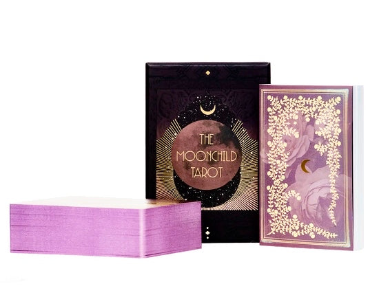 Månesøster Krystaller ☾ The Moonchild Tarot Shadow Work Edition ☾ ☾ Kærligt illustreret af kunstneren Danielle Noel ☾ Meget Luksuriøse kort med en glitrende ryg https://maanesoester.dk www.månesøster.dk