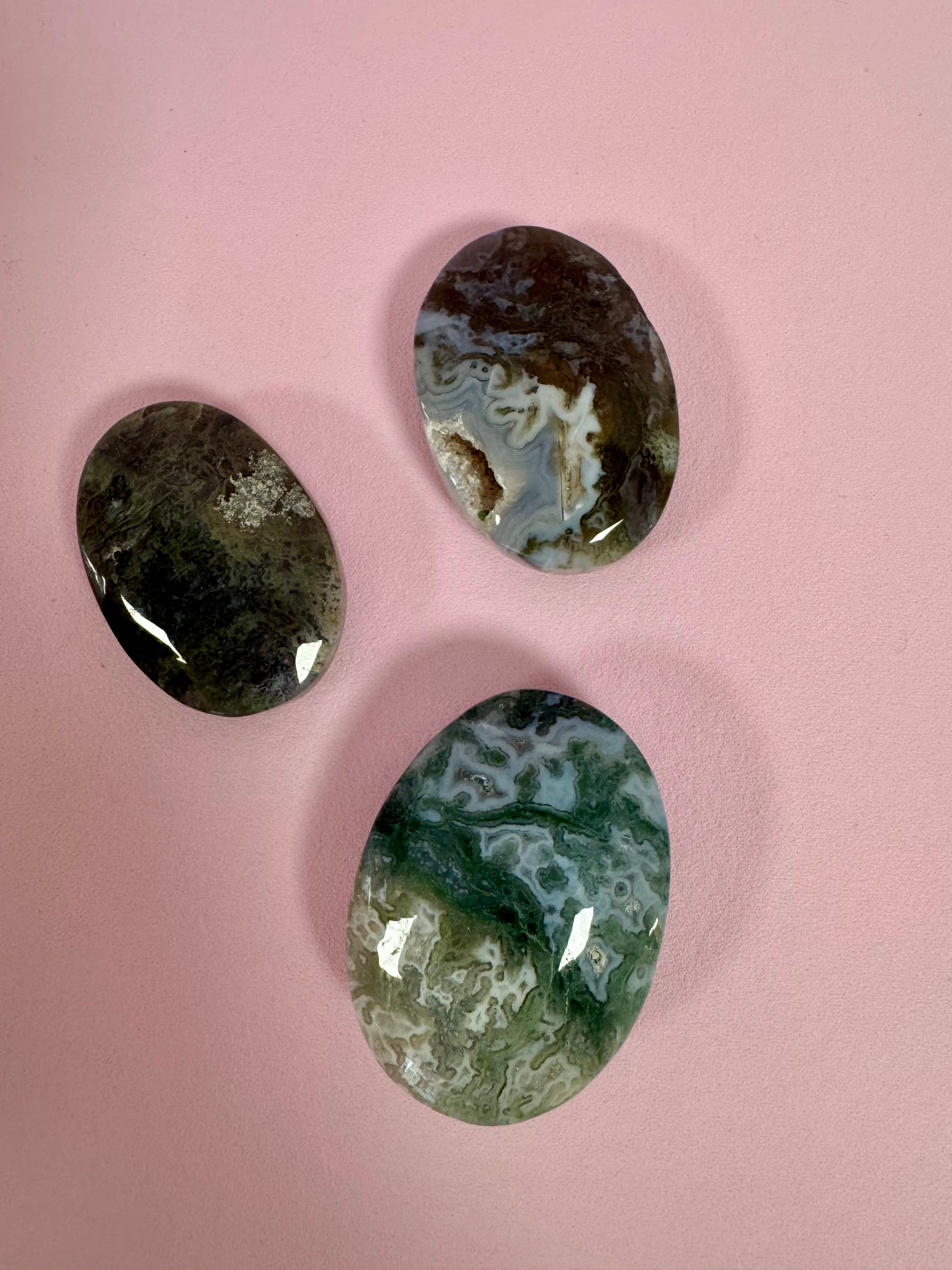 Mosagat palmstone ☾ Kærlighed, overskud & samhørighed 7x4,7 cm