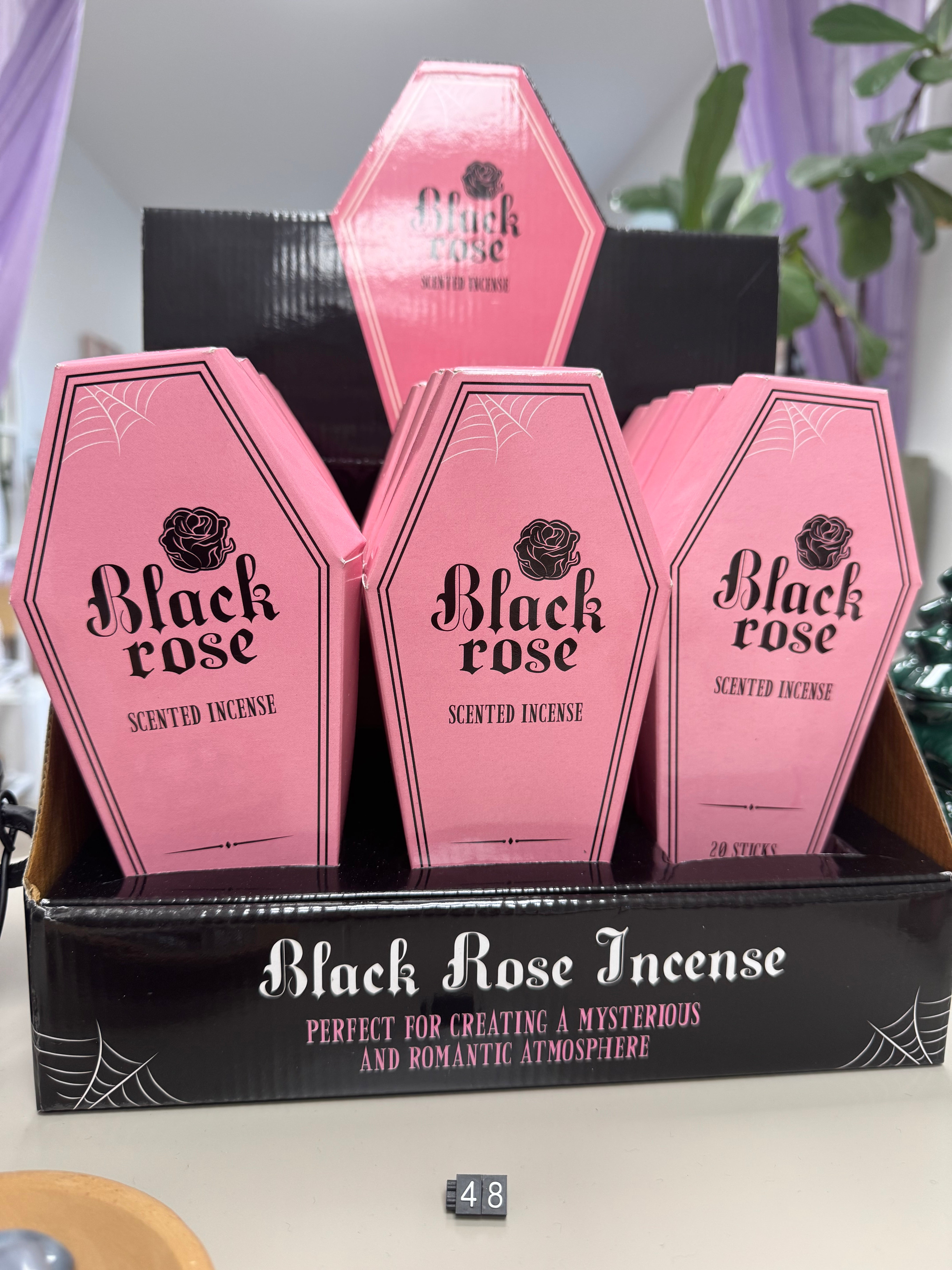 Black Rose - Røgelsespinde & Røgelsesholder i kisteformet æske