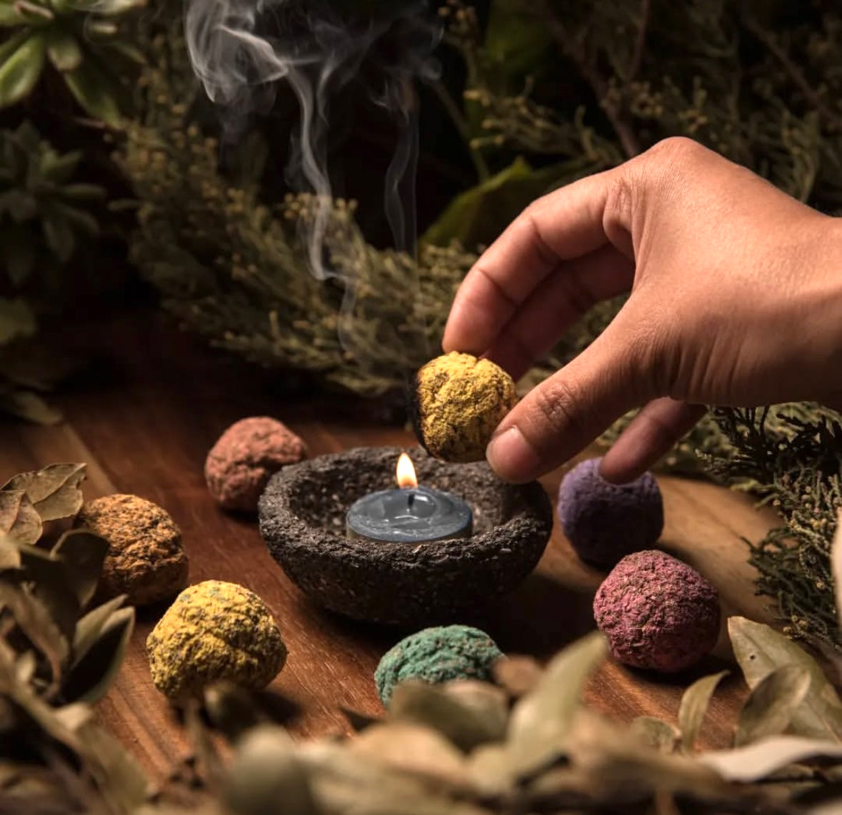 Bombitas 7 chakra - Æske med 7 Håndlavet Røgelses Smudge Kugler fra Sagrada Madre