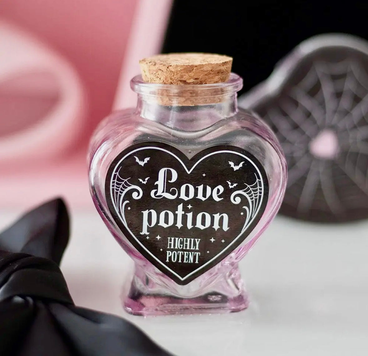 Månesøster Krystaller - Horsens - Love potion spell jar - glas hjerte eliksir flaske / MAANESOESTER.DK / MÅNESØSTER.DK