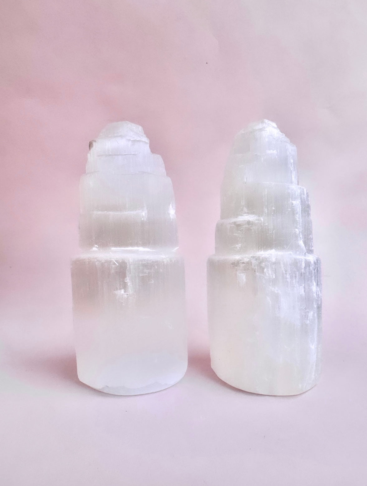 Månesøster Krystaller - Månesøster.dk - Selenit Bjerg ☾ RENS, OPLAD & HEAL ☾ ca. 10 cm