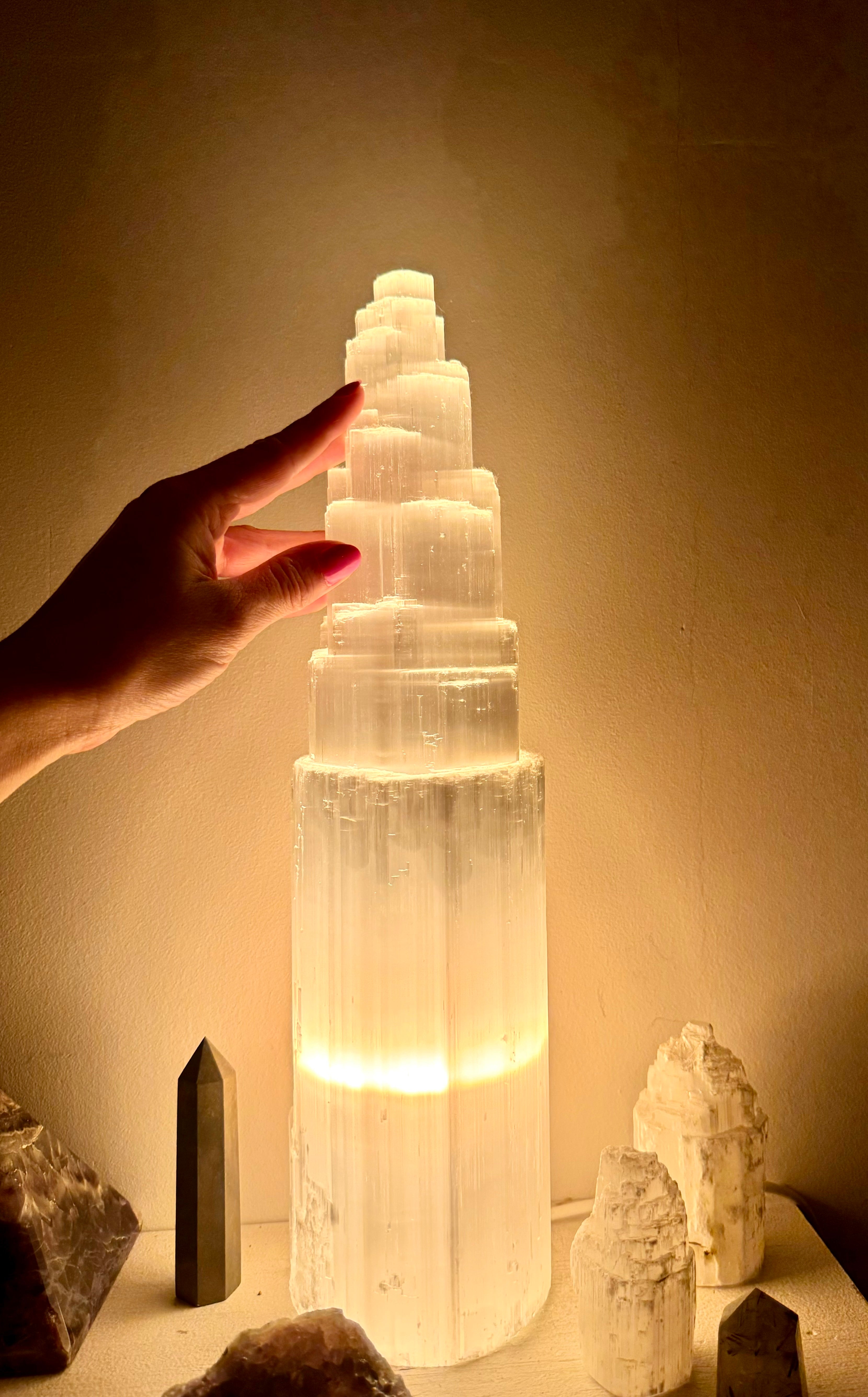Stor Smuk Dobbeltspids Selenit Selanit Lampe Lamper Månesøster Krystaller Månesøsteren Månesøstrene Månesøstre / MÅNESØSTER.DK / MAANESOESTER.DK