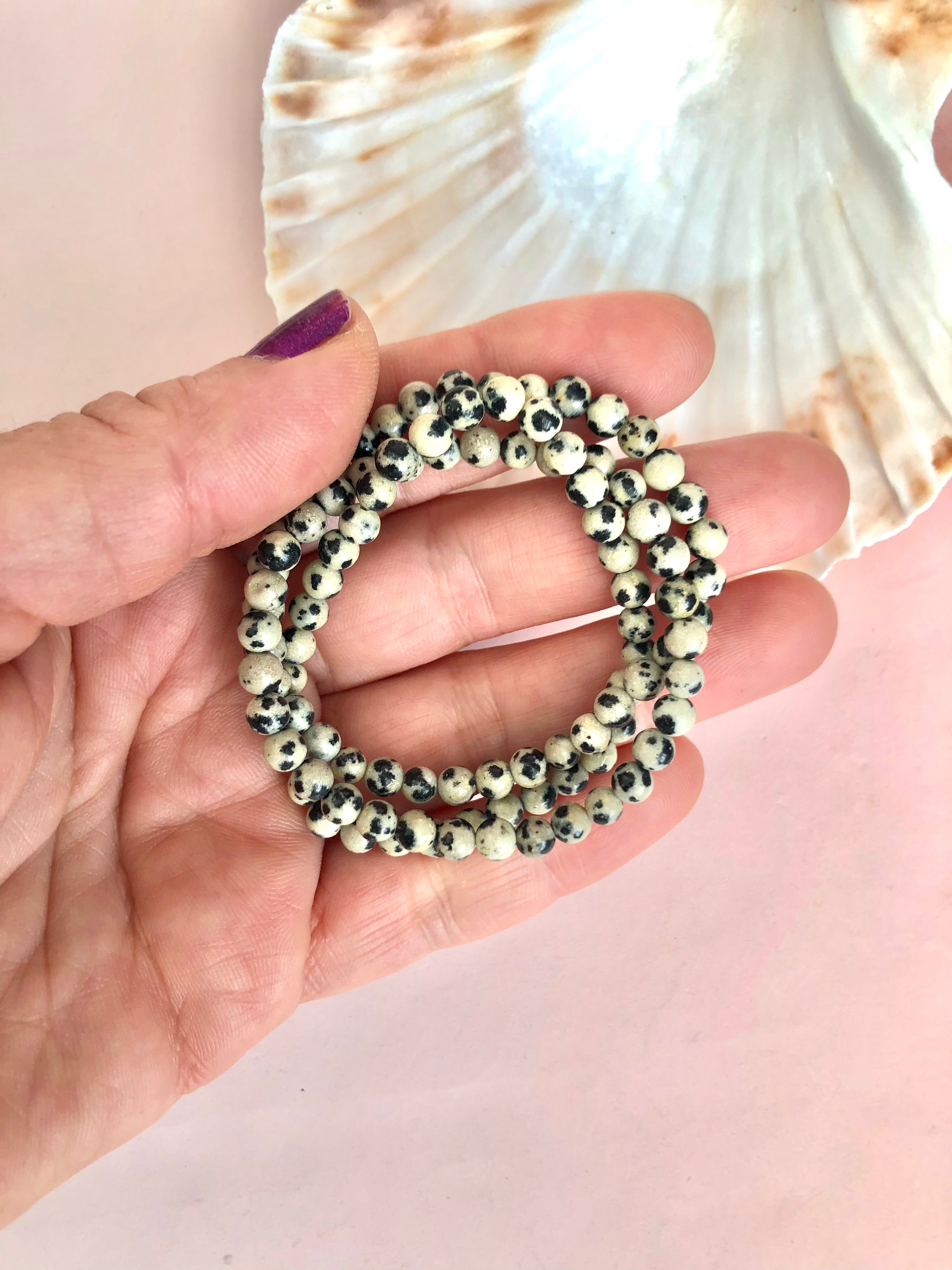 Månesøster Krystaller Dalmatiner Jaspis Armbånd til børn ☾ Livsglæde & Lykke Armbånd ☾ (Med 4mm Perler)