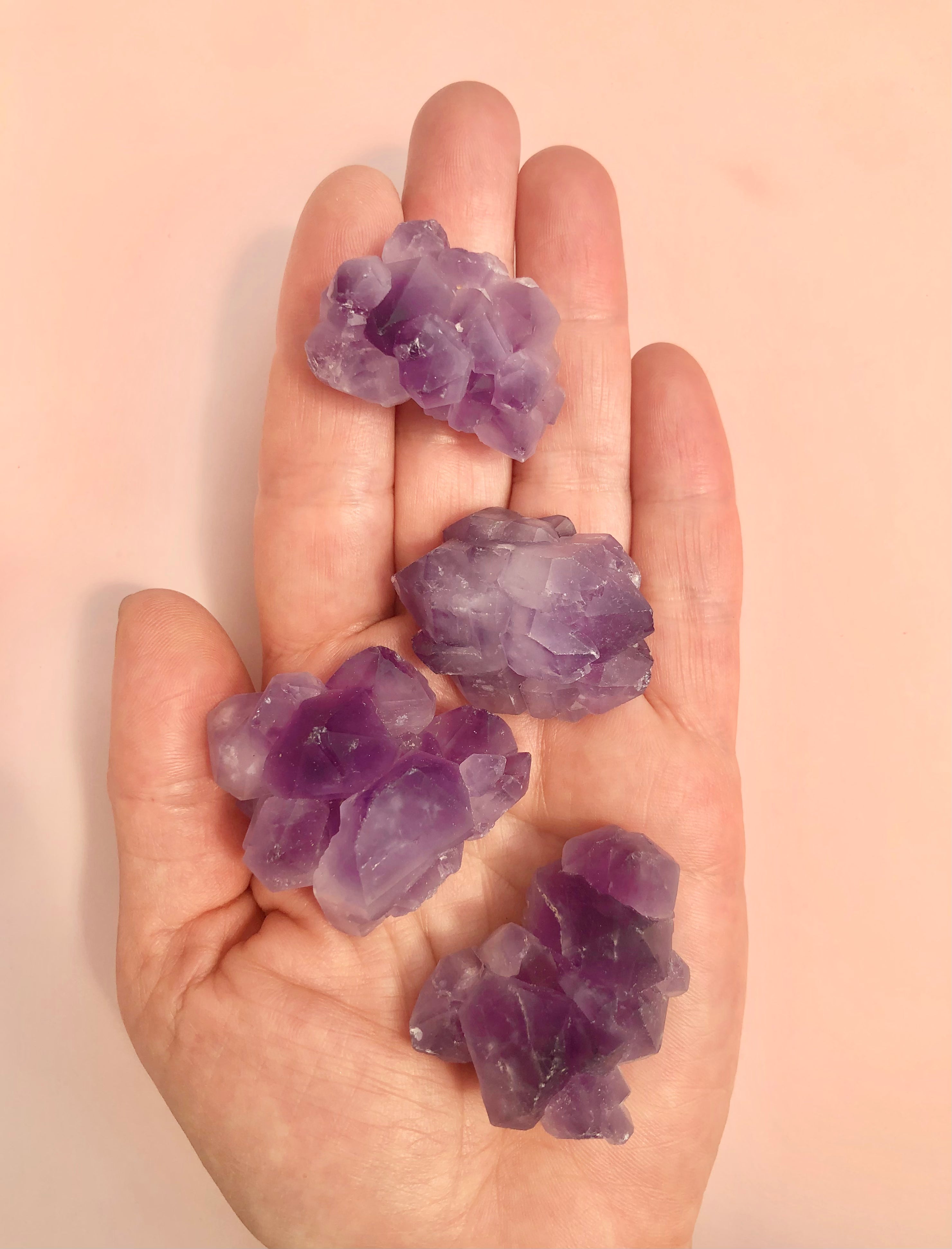 Rå Ametyst mini klynge spids ☾ Lommesten ☾ RO, HEALING & SELVKÆRLIGHED ☾