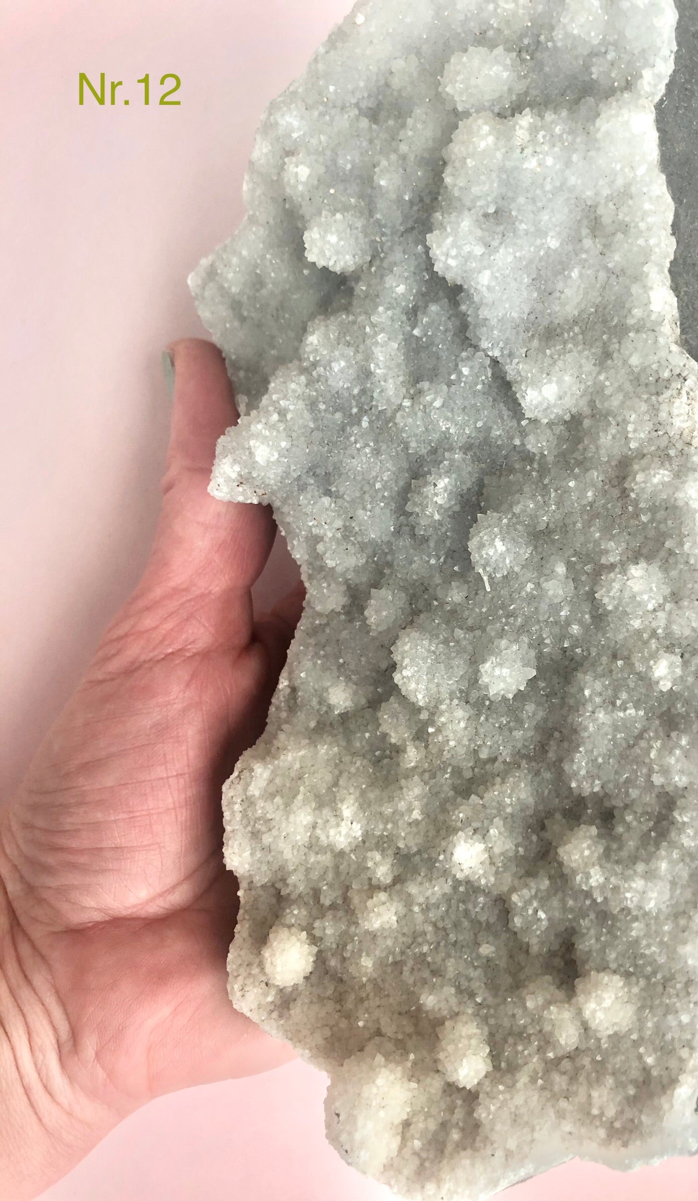 Zeolit apophyllit Klynge 𓂀 Hvis du arbejder med Healing, er denne sten et fantastisk redskab. beskytter mod energidrænene påvirkning, udvikler dine intuitive evner og hjælper dig til at træde ud af dit ego og lade energi flyde let ☾ Nr. 12 - 13