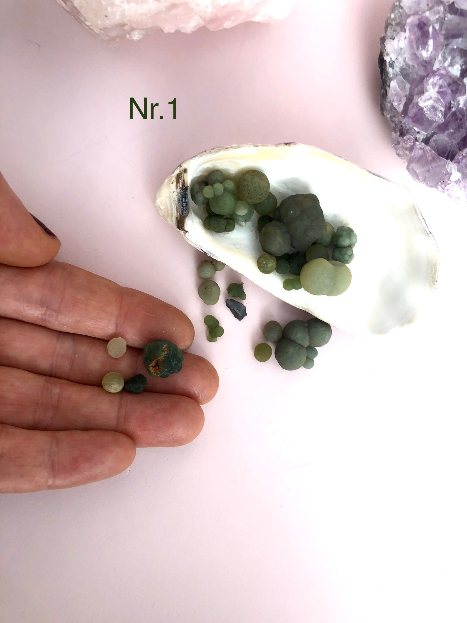 Grape Agat / Drue Agat - Kugler I Grønne nuancer Månesøster Krystaller Månesøstre Månesten