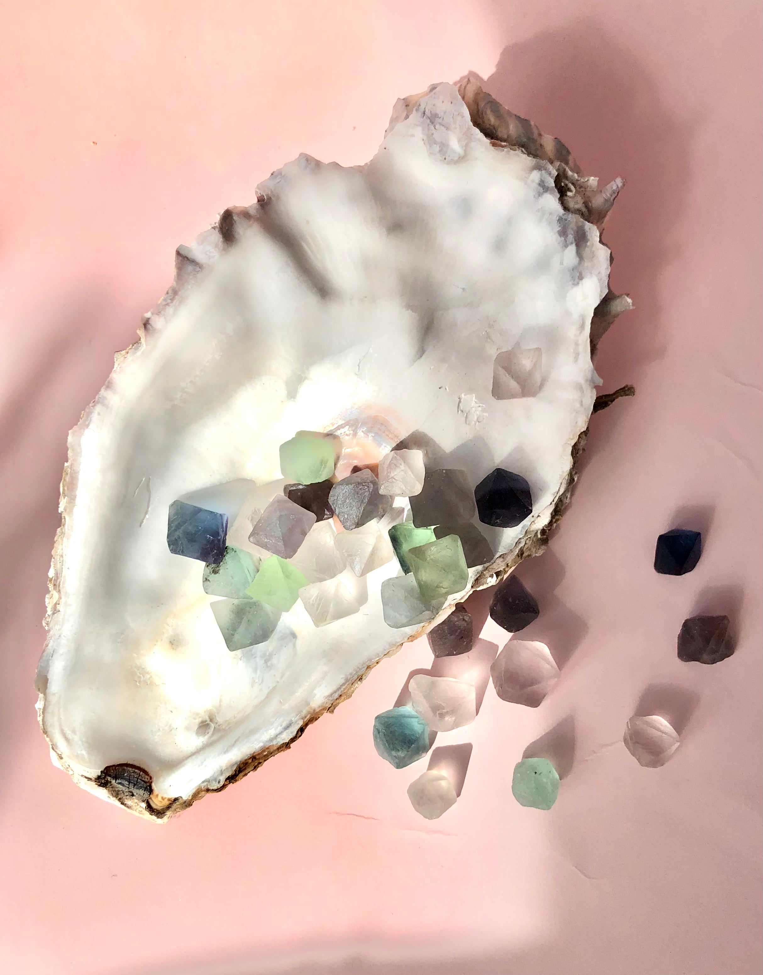 Månesøster Krystaller Regnbue Fluorit Oktaeder ☾ Koncentration, Grounding & Balance ☾