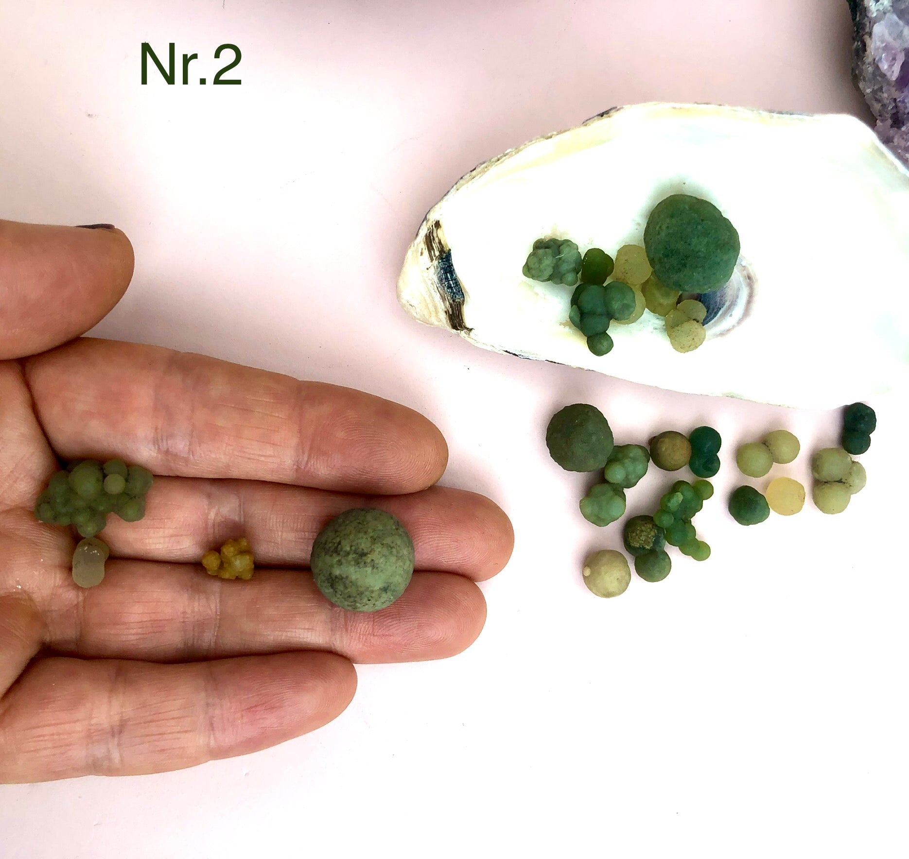Grape Agat / Drue Agat - Kugler I Grønne nuancer Månesøster Krystaller Månesøstre Månesten
