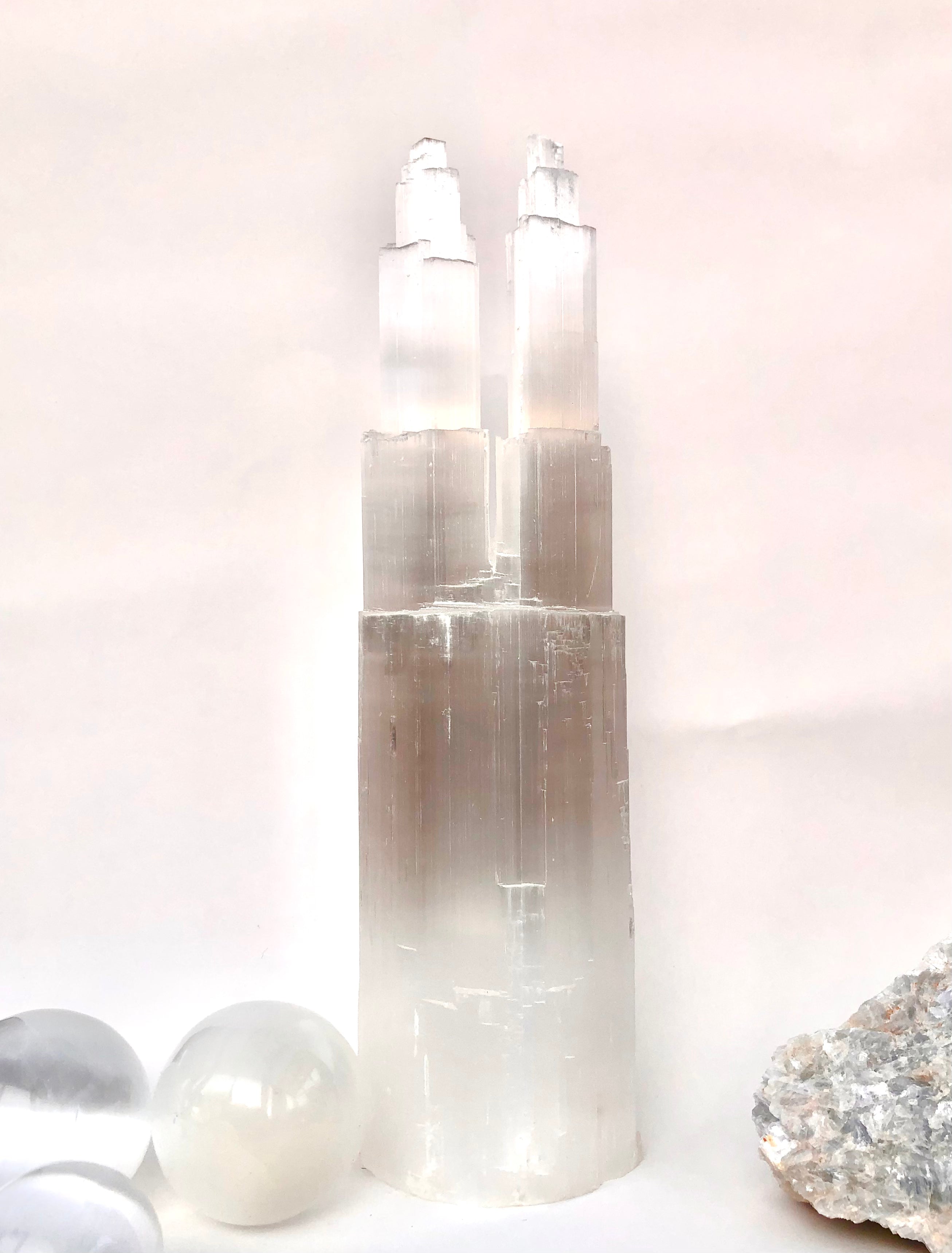 Stor Smuk Dobbeltspids Selenit Selanit Lampe Lamper Månesøster Krystaller Månesøsteren Månesøstrene Månesøstre / MÅNESØSTER.DK / MAANESOESTER.DK