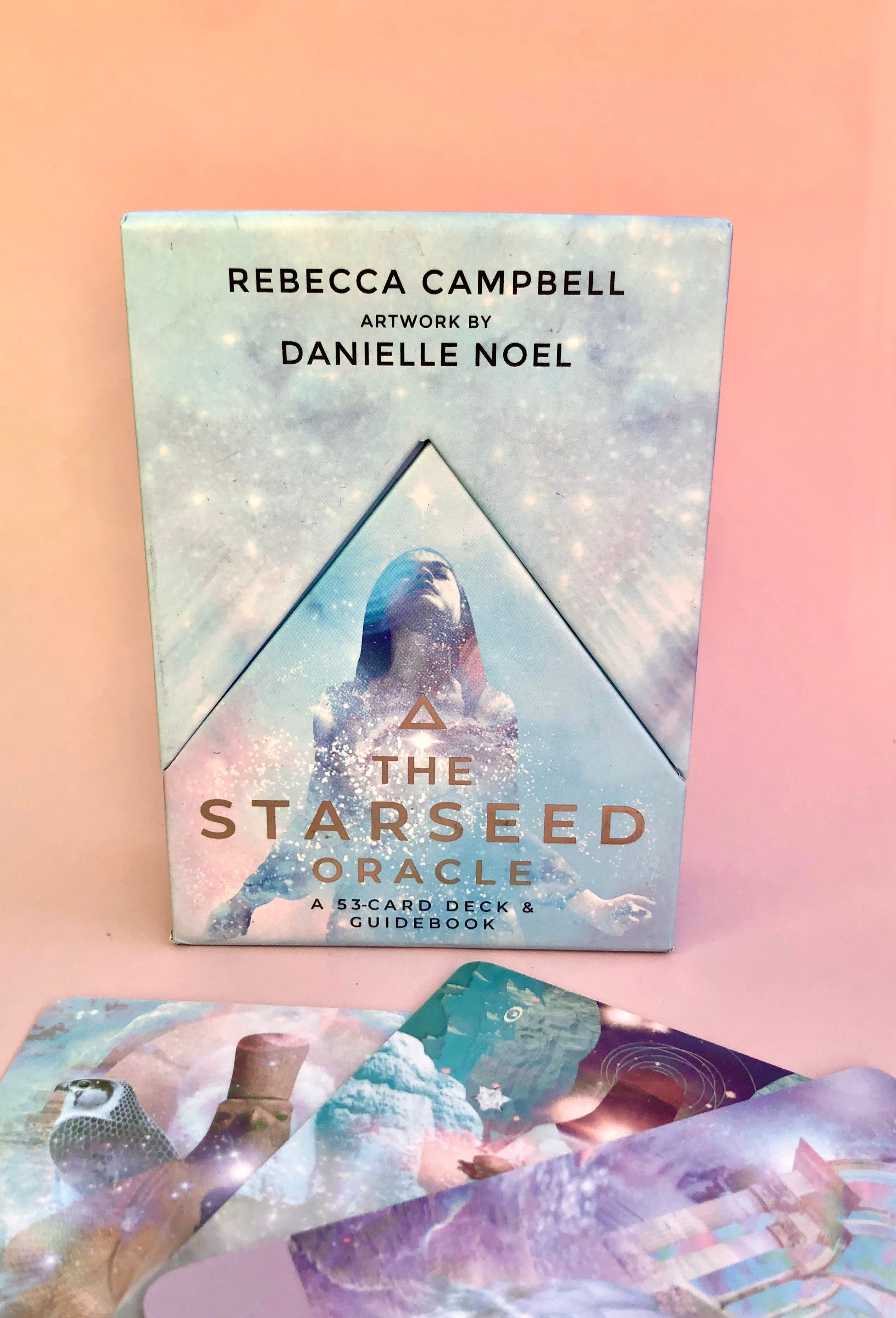 Månesøster Krystaller Starseed orakelkort Engelsk kortsæt + Guidebog - Skabt af Rebecca Campbell - Illustreret af Danielle Noel