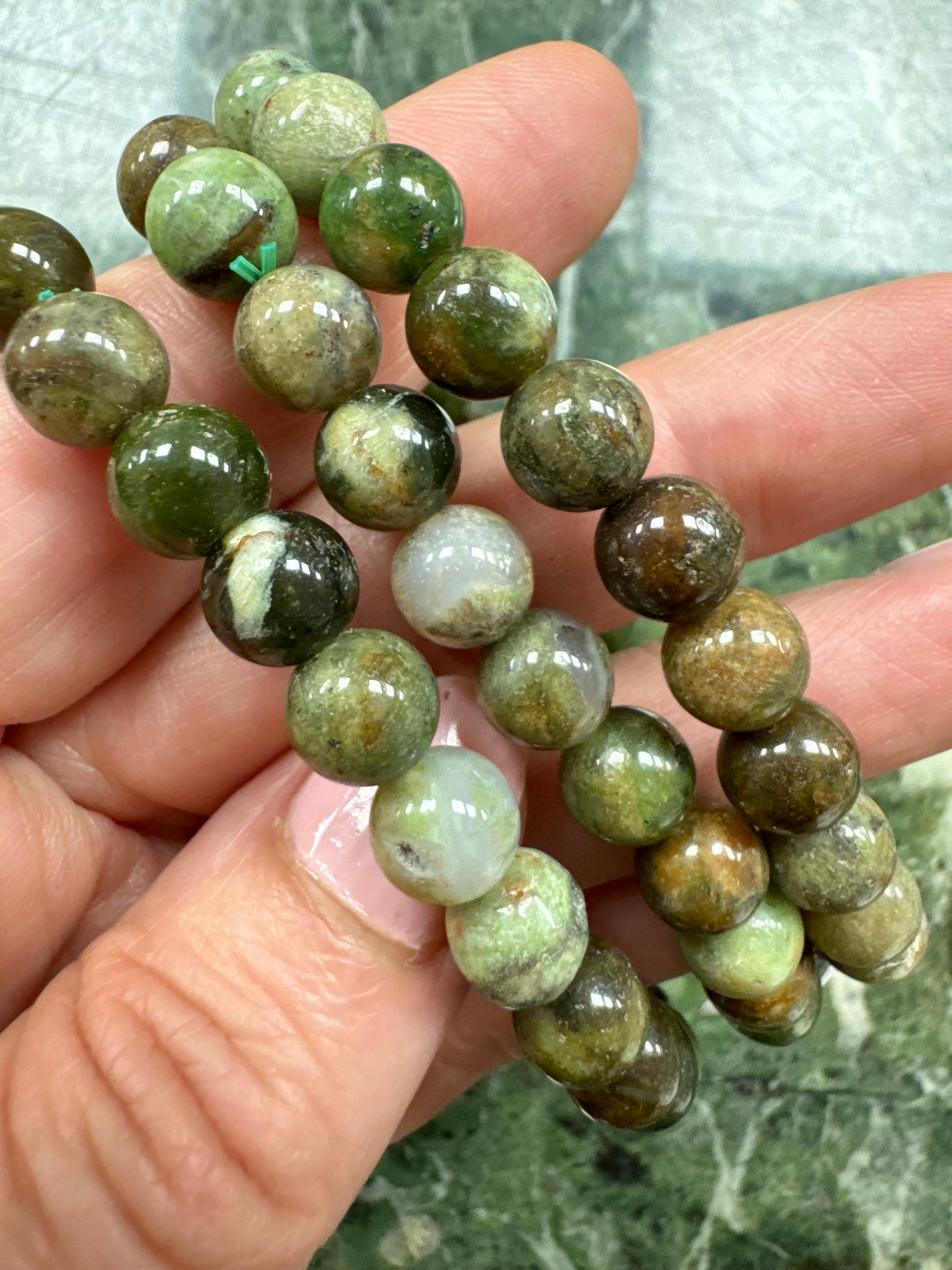 Naturlig Grøn opal armbånd til mænd - kærlighed, velstand, balance & harmoni - 8 mm - 20 cm