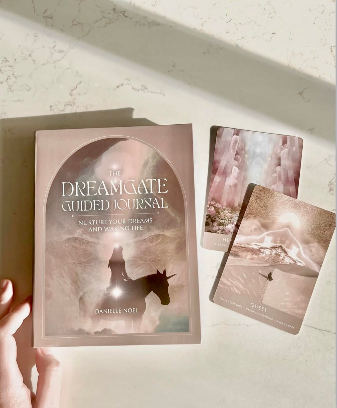 The Dreamgate Oracle: A Self-Reflective Deck and Guidebook - Træd gennem døren til dine drømme og ind i din indre visdom