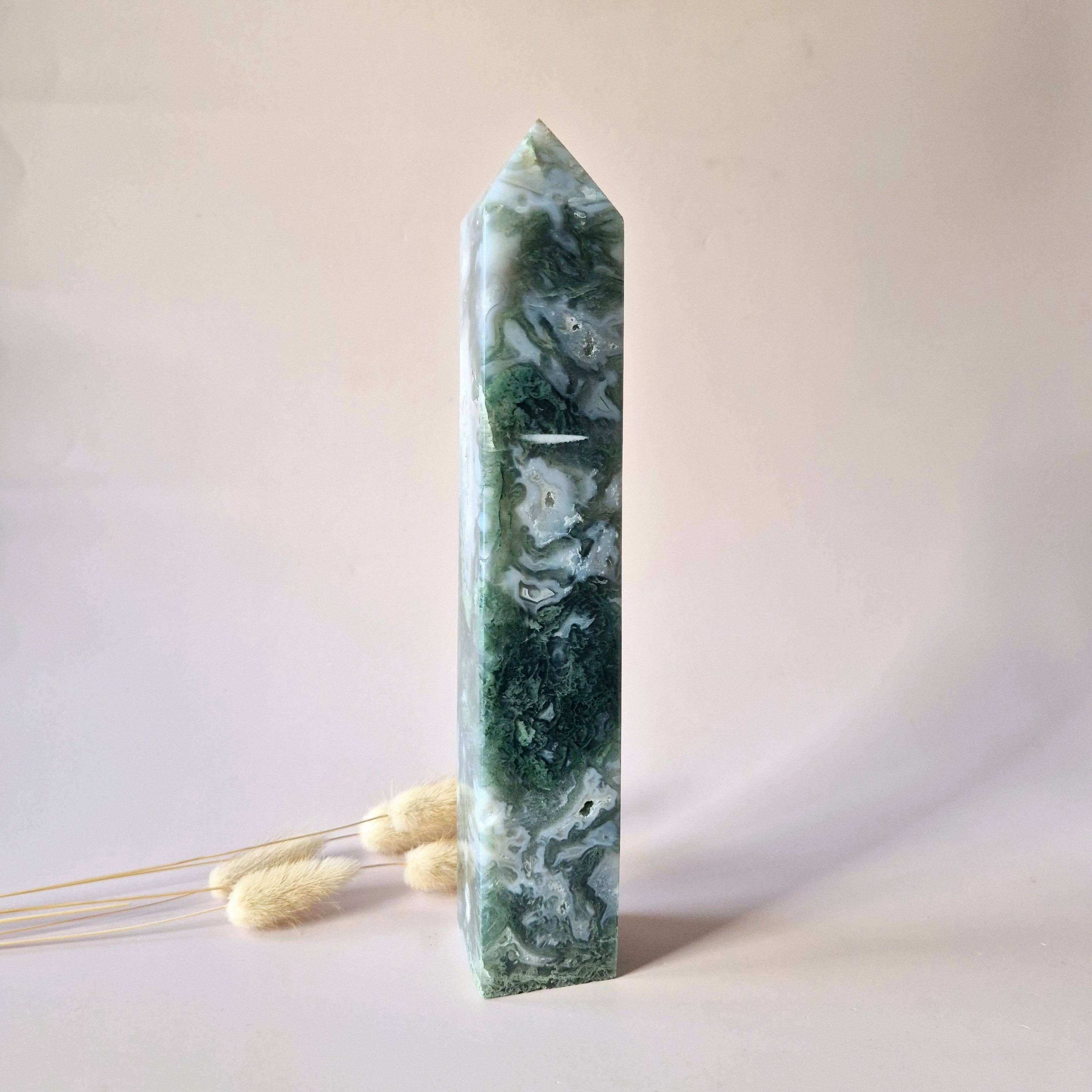 XXL Mosagat Krystal Tårn – 1020 gram (Obelisk / Tårn / Point)